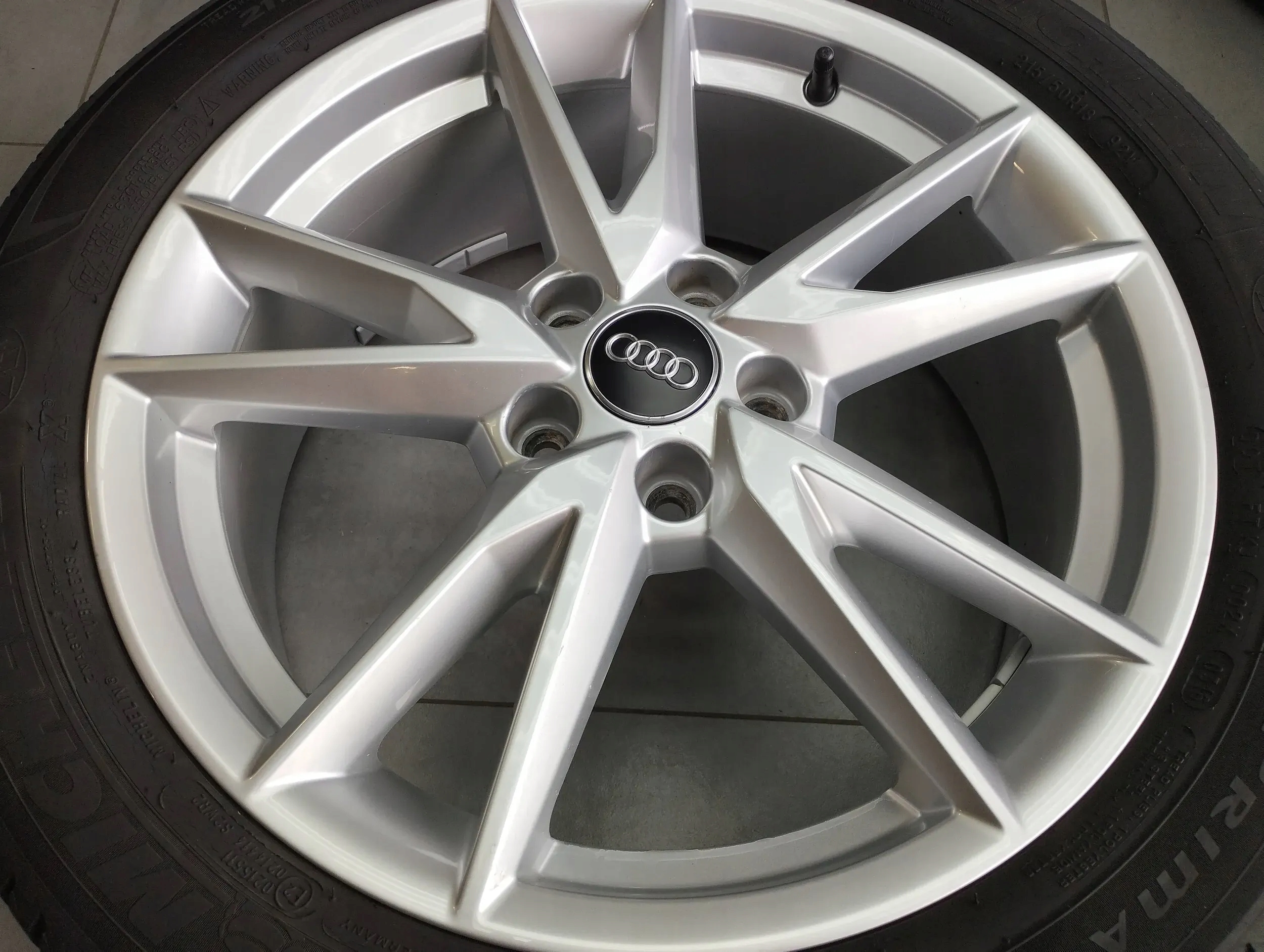 Audi Q2 wheels disc 18 81A601025F 7J ET45