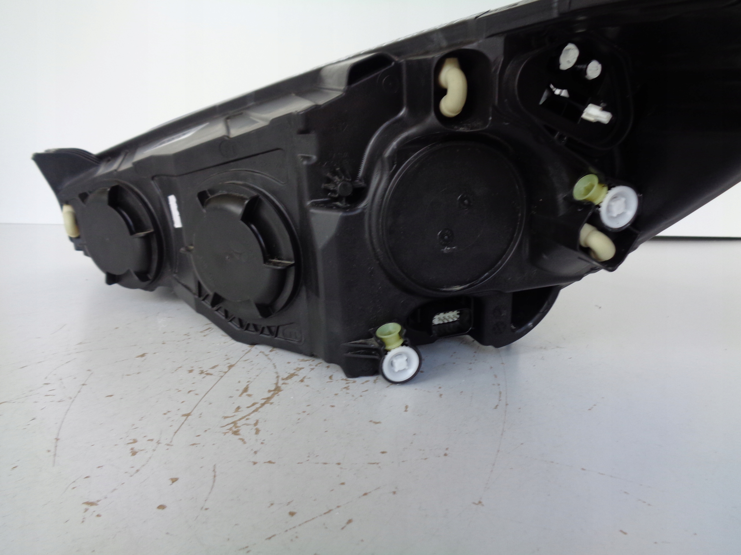 light right REFLEKTOR FORD FOCUS MK4 18- LED
