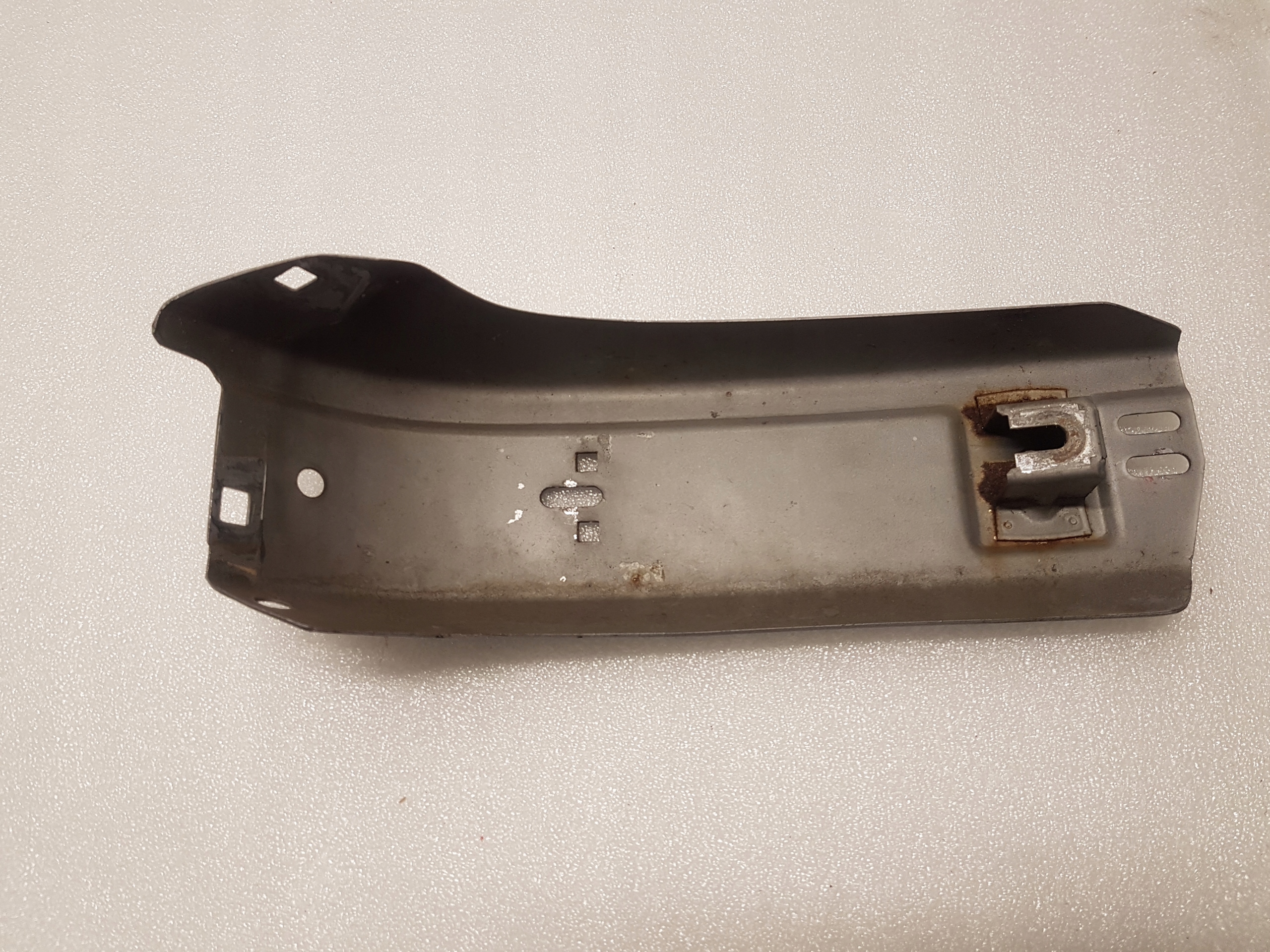 corner of a bumper right front CHROM BMW E30