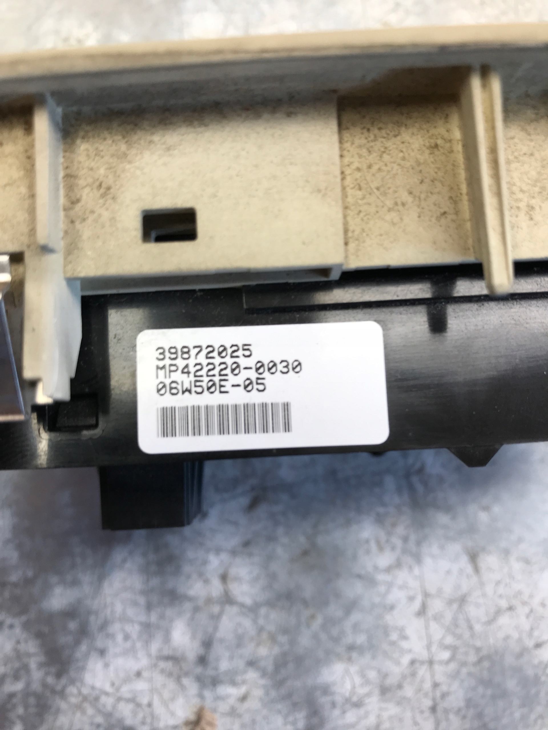 control panel RADIEM rear part VOLVO S80 39872025