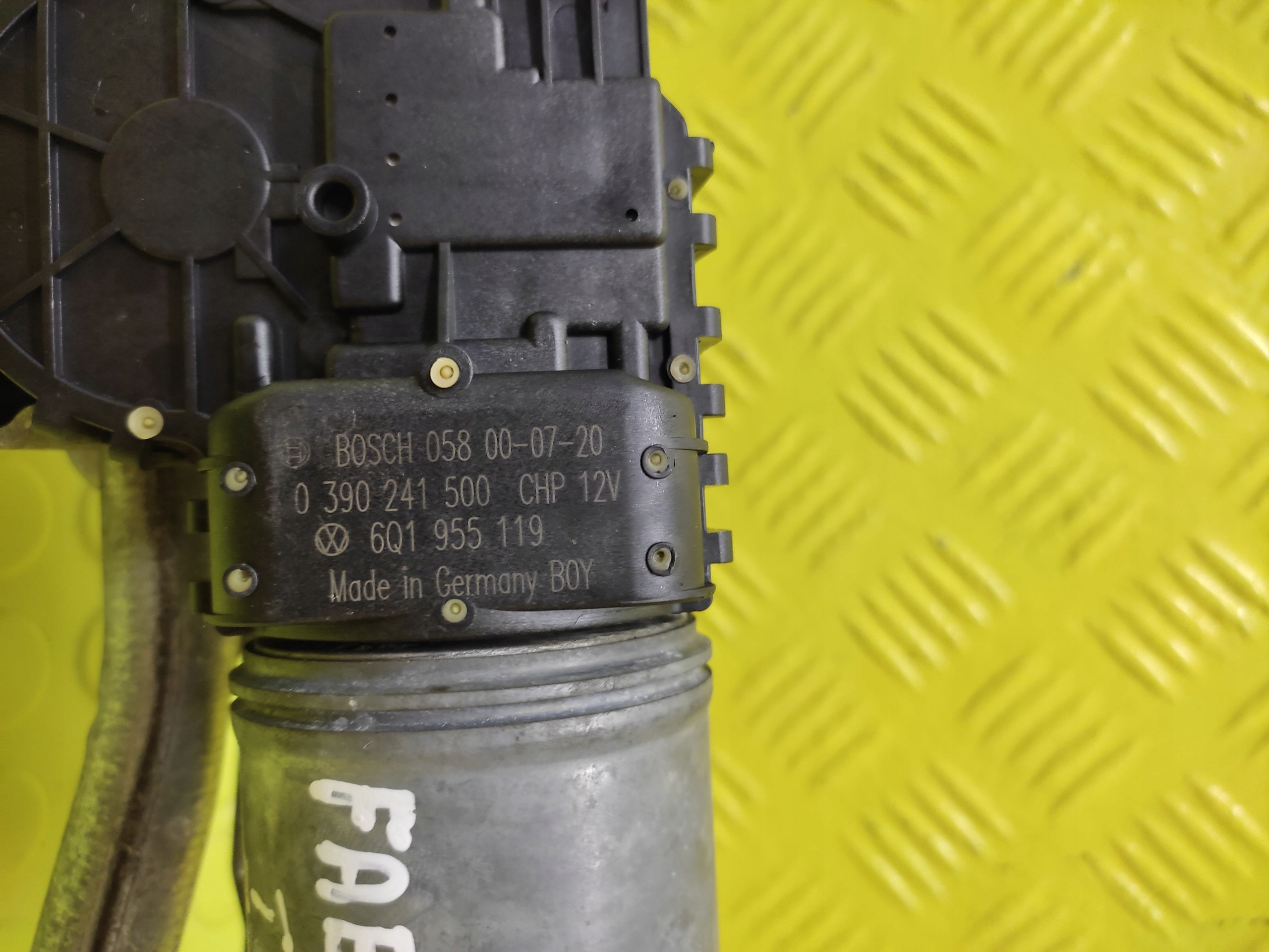 SKODA FABIA a MECHANANIZM stieracov předek BOSCH