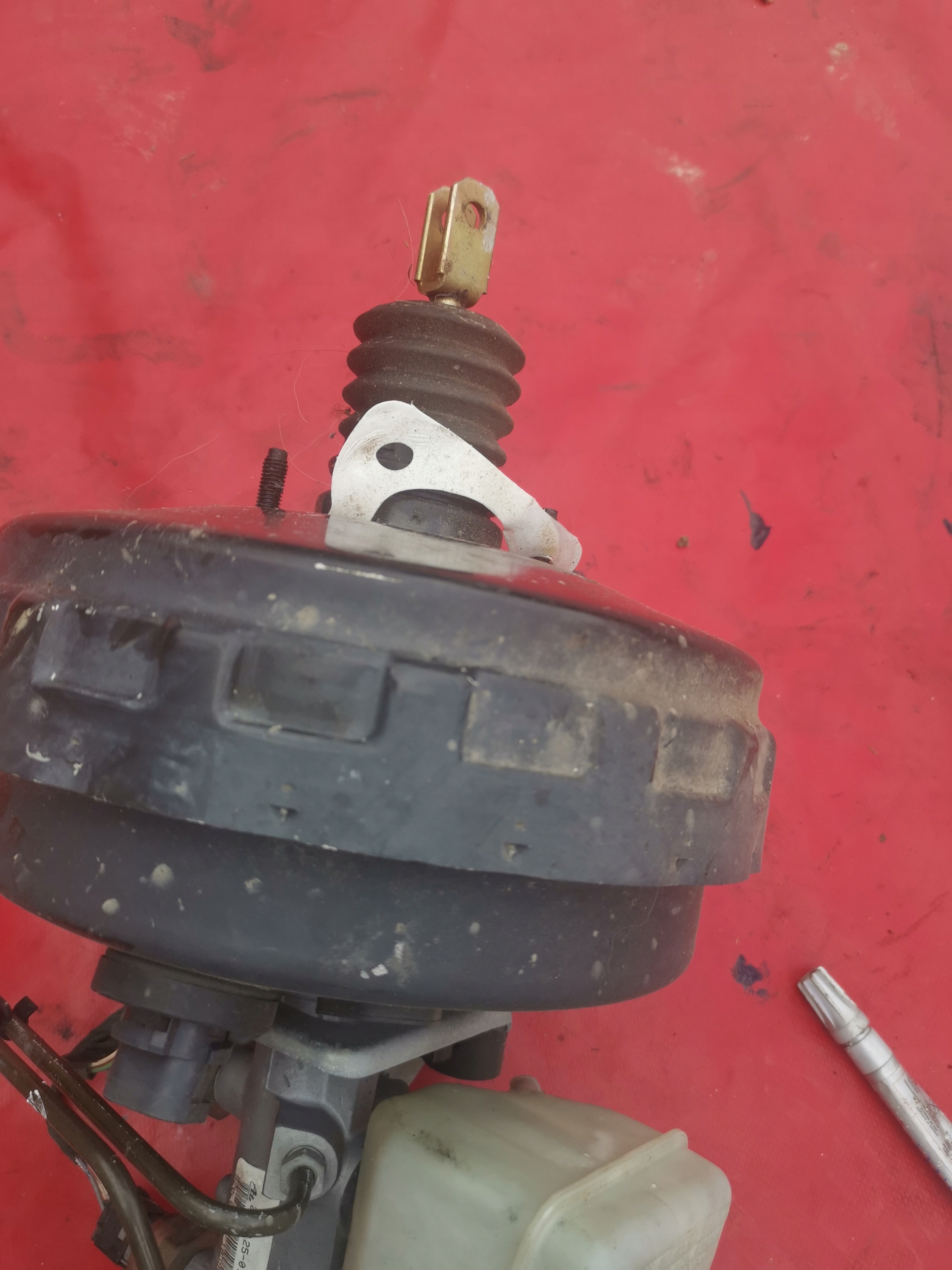 servo Z Servofreno MERCEDES ML W163 LIFT