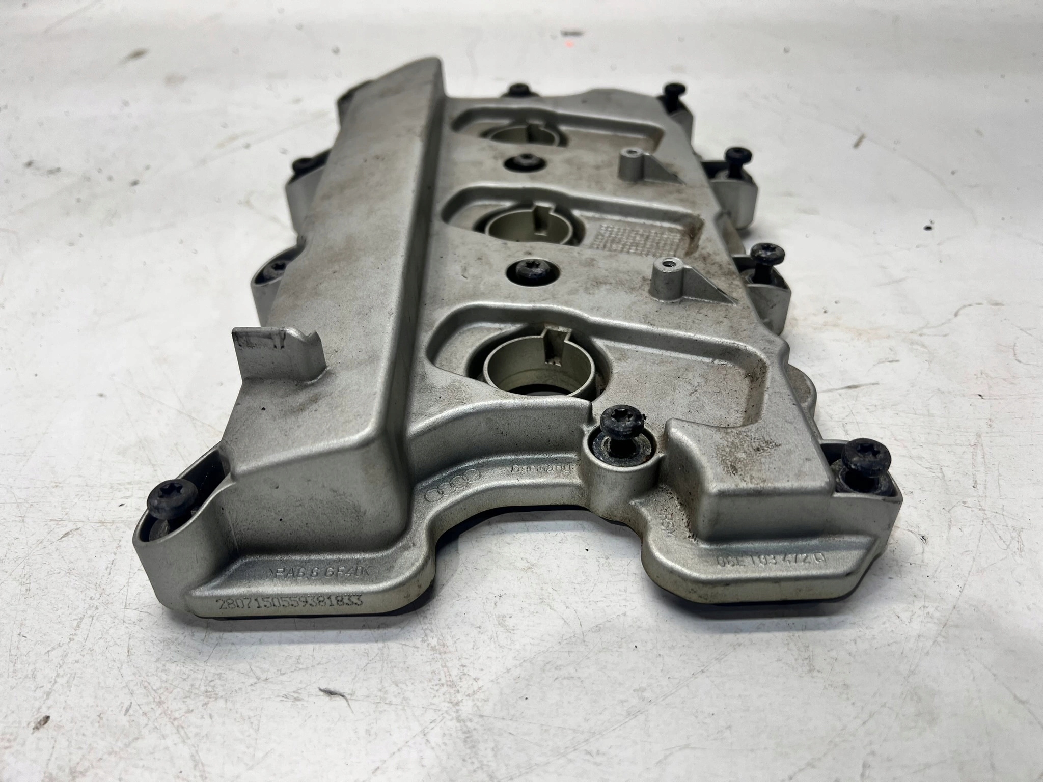 Abdeckung der Ventile rechts AUDI A6 C7 A7 Q7 3.0 TFSI 06E103472Q