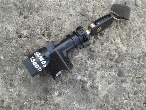 STACYJKA Z KLUCZYKIEM FIAT BRAVO II 51793869