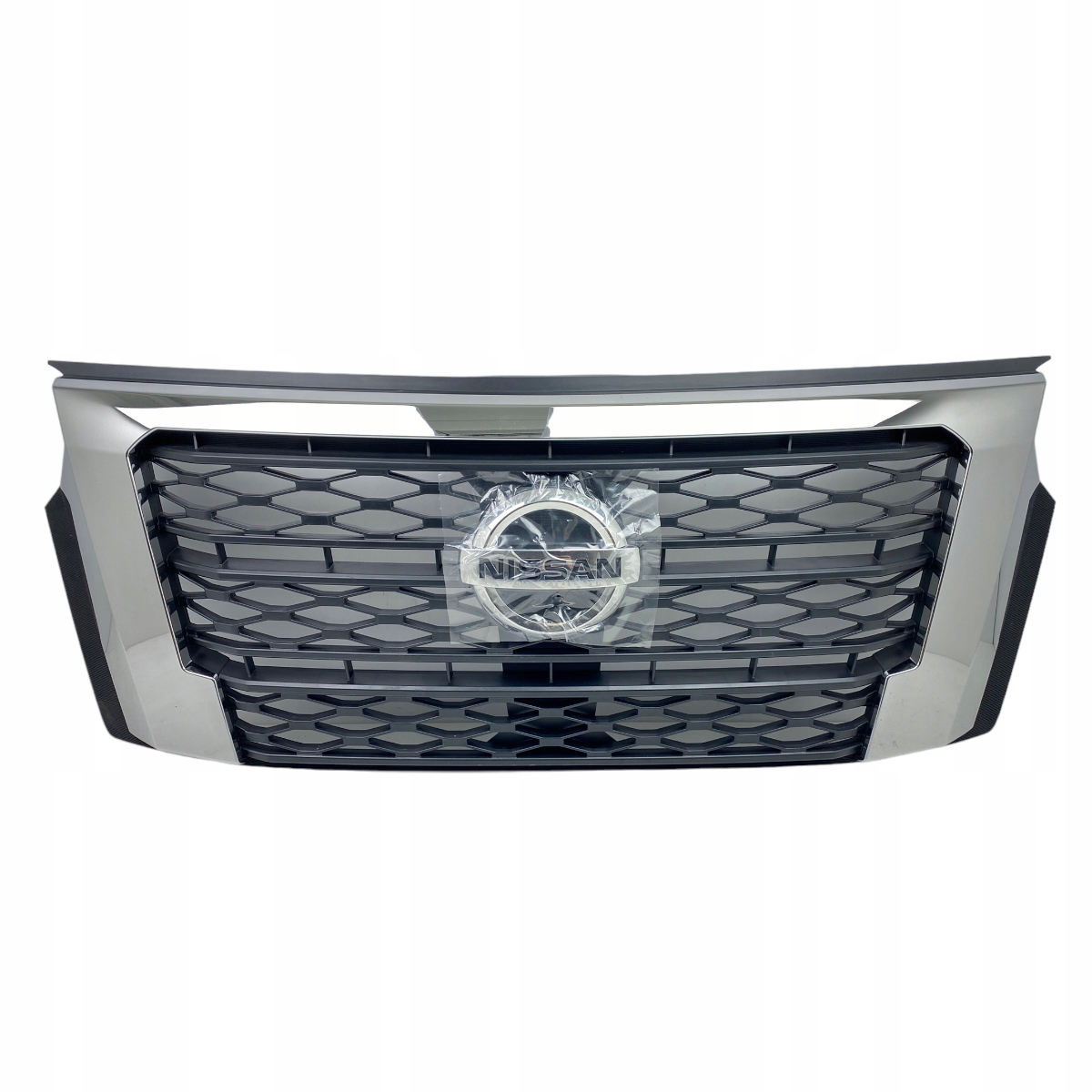 Nowy OE Grill atrapa Nissan NV300 21->