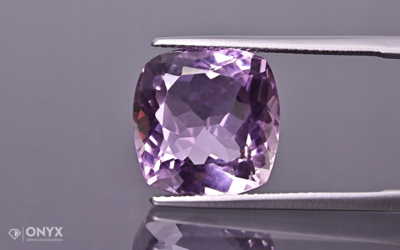 Ametyst fazetovaný cushion 13x13 mm