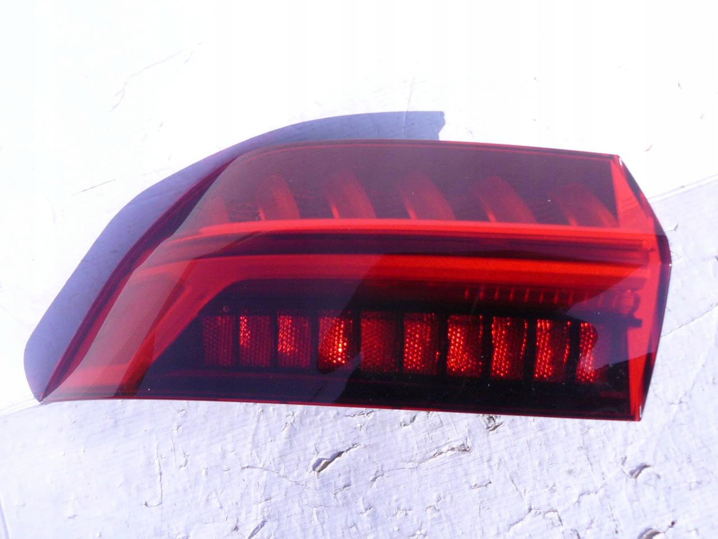 AUDI A7 II 8W6 LAMPA TYLNA LEWA LED Rodzaj lampy dedykowana