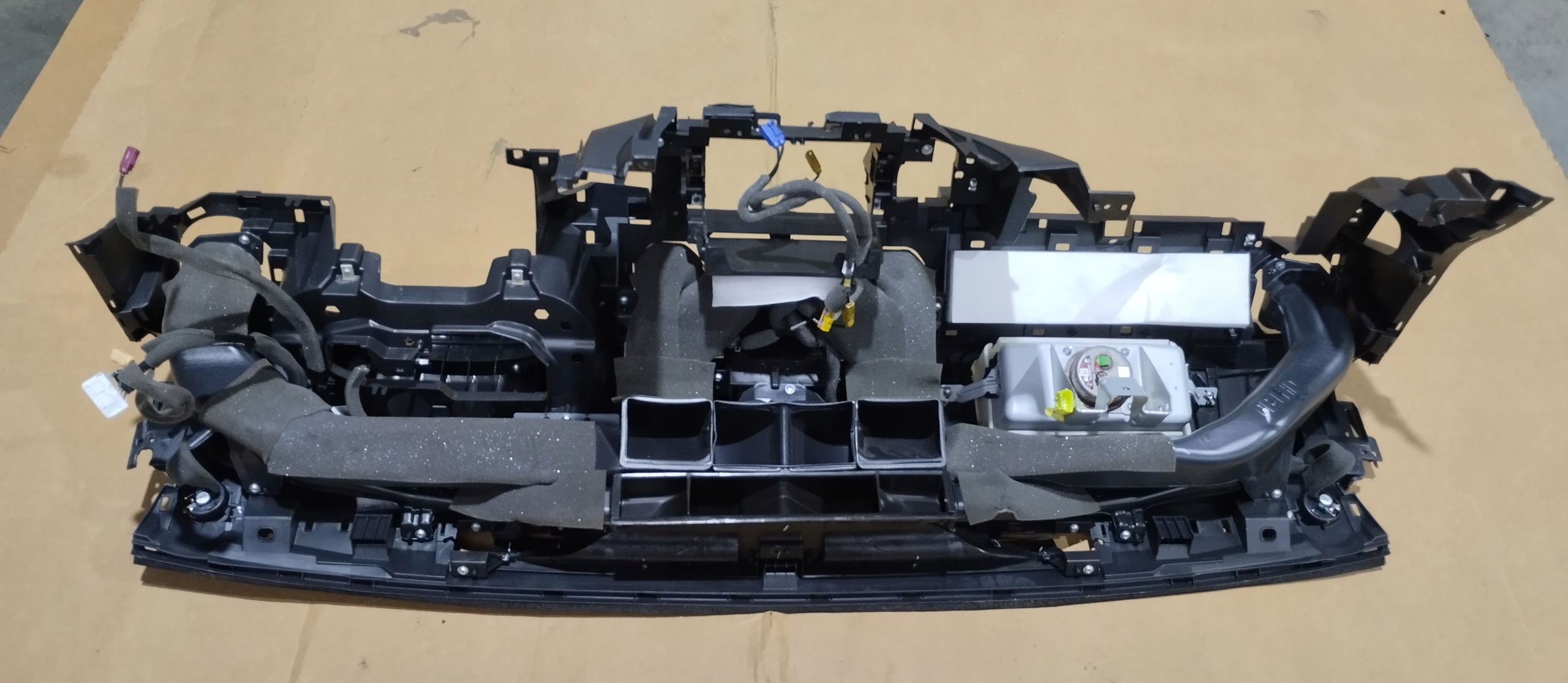 торпеда консоль MERCEDES W470 X470 комплект оригинал европа