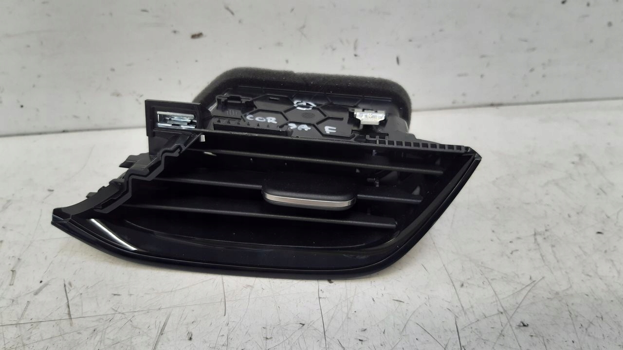 grid air conditioning devices consoles Opel Corsa F