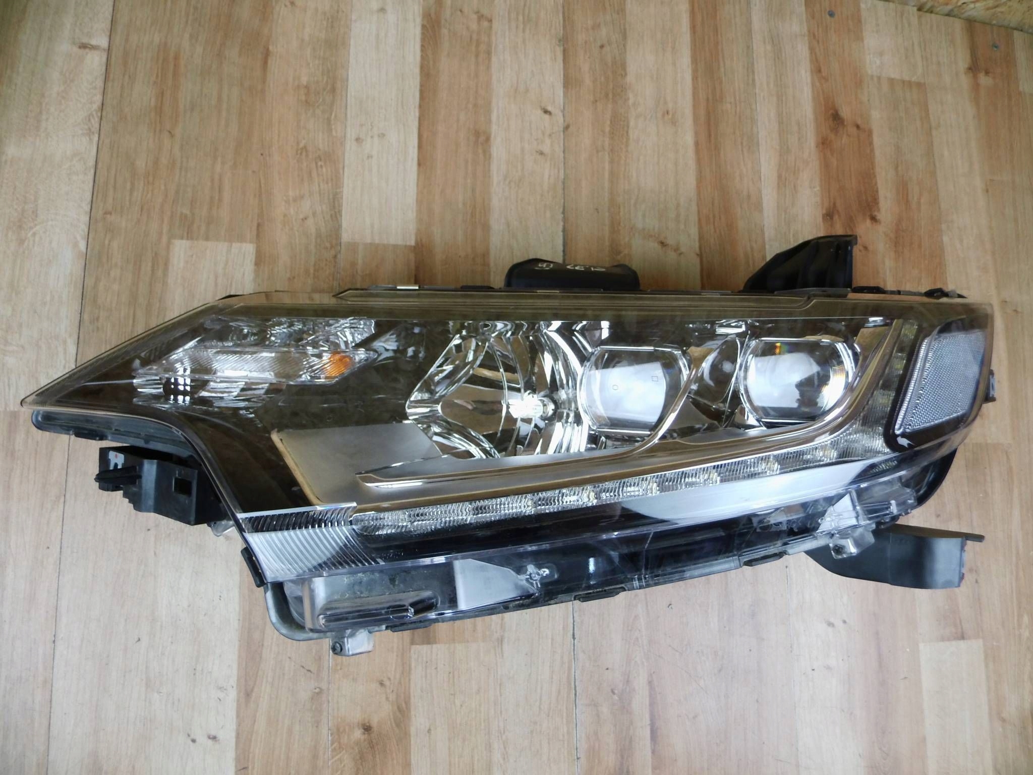 Mitsubishi Outlander III 2015-2018 LIFT light left front front left