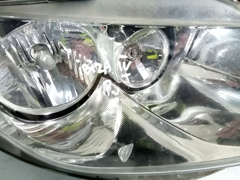 Seat Ibiza IV 4 light right front front 89319119
