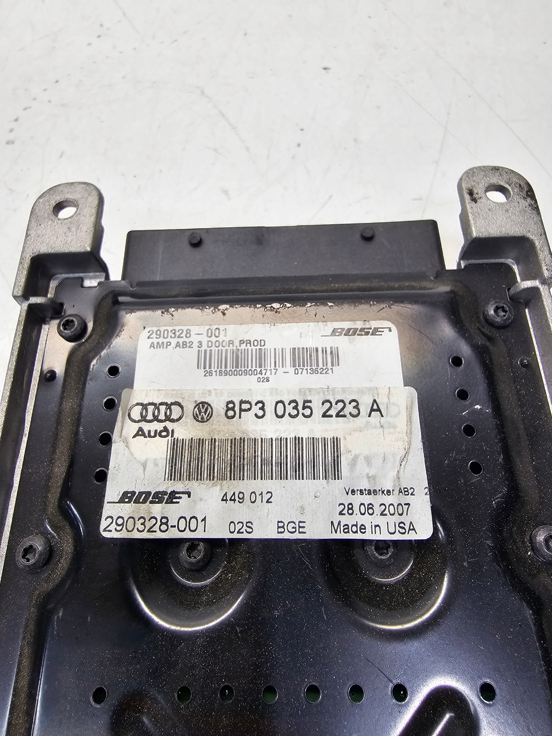 amplifier BOSE AUDI A3 8P LIFT 8P3035223A