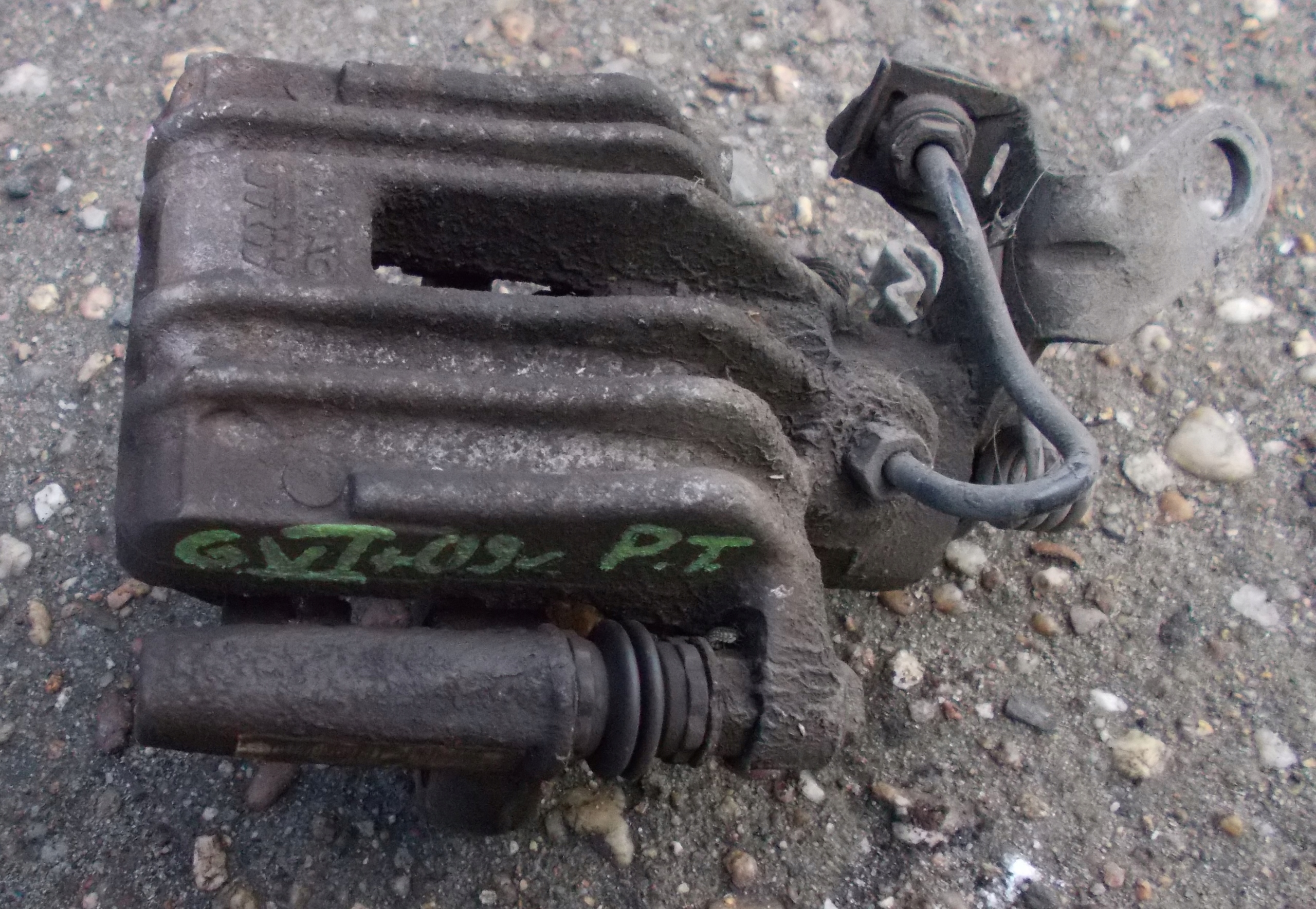 VW GOLF VI plus 1.6 TDI 09R caliper brake right rear part
