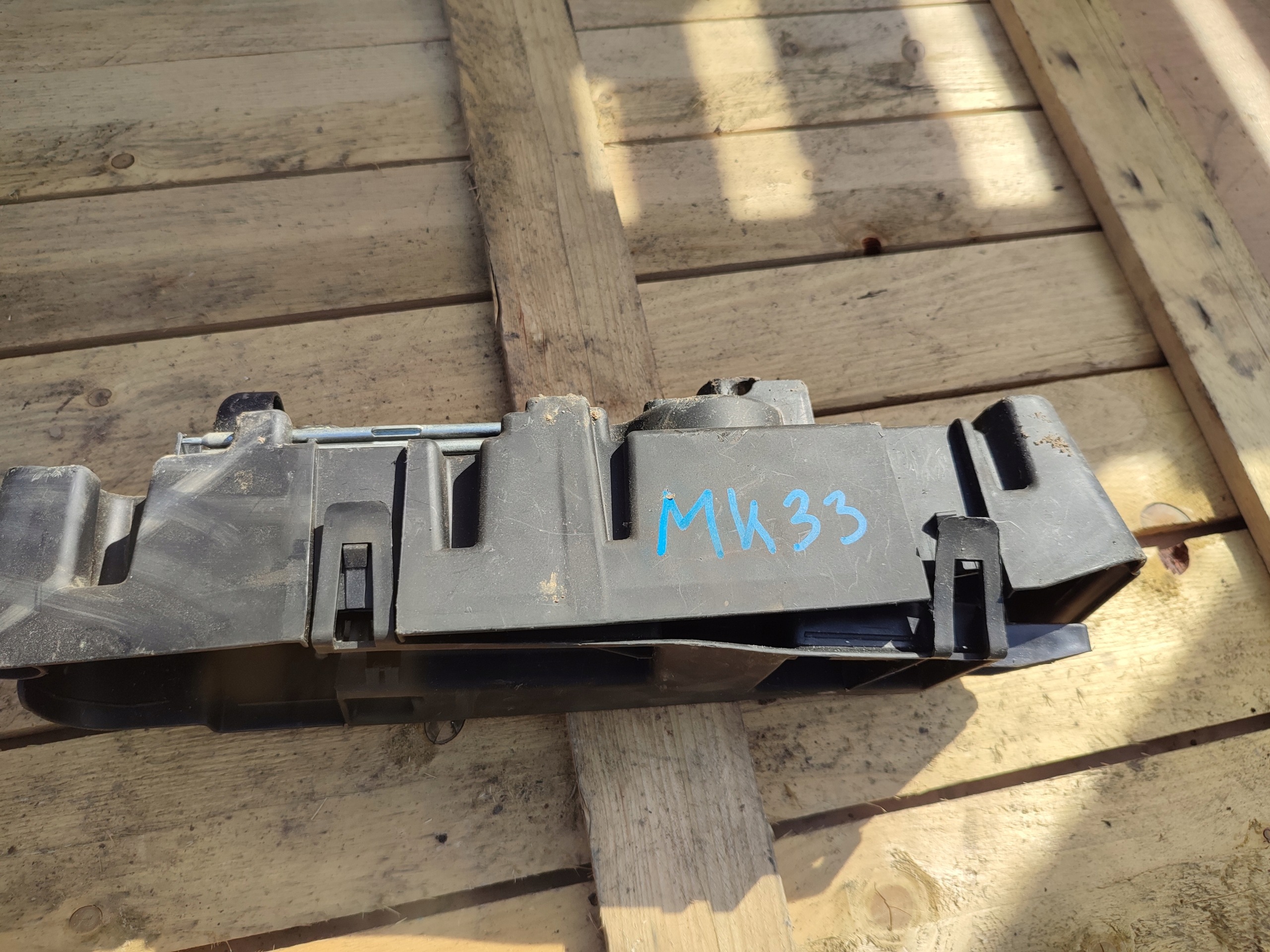 Levier de vitesse Roues de la roue de secours RENAULT ESPACE 8200694110