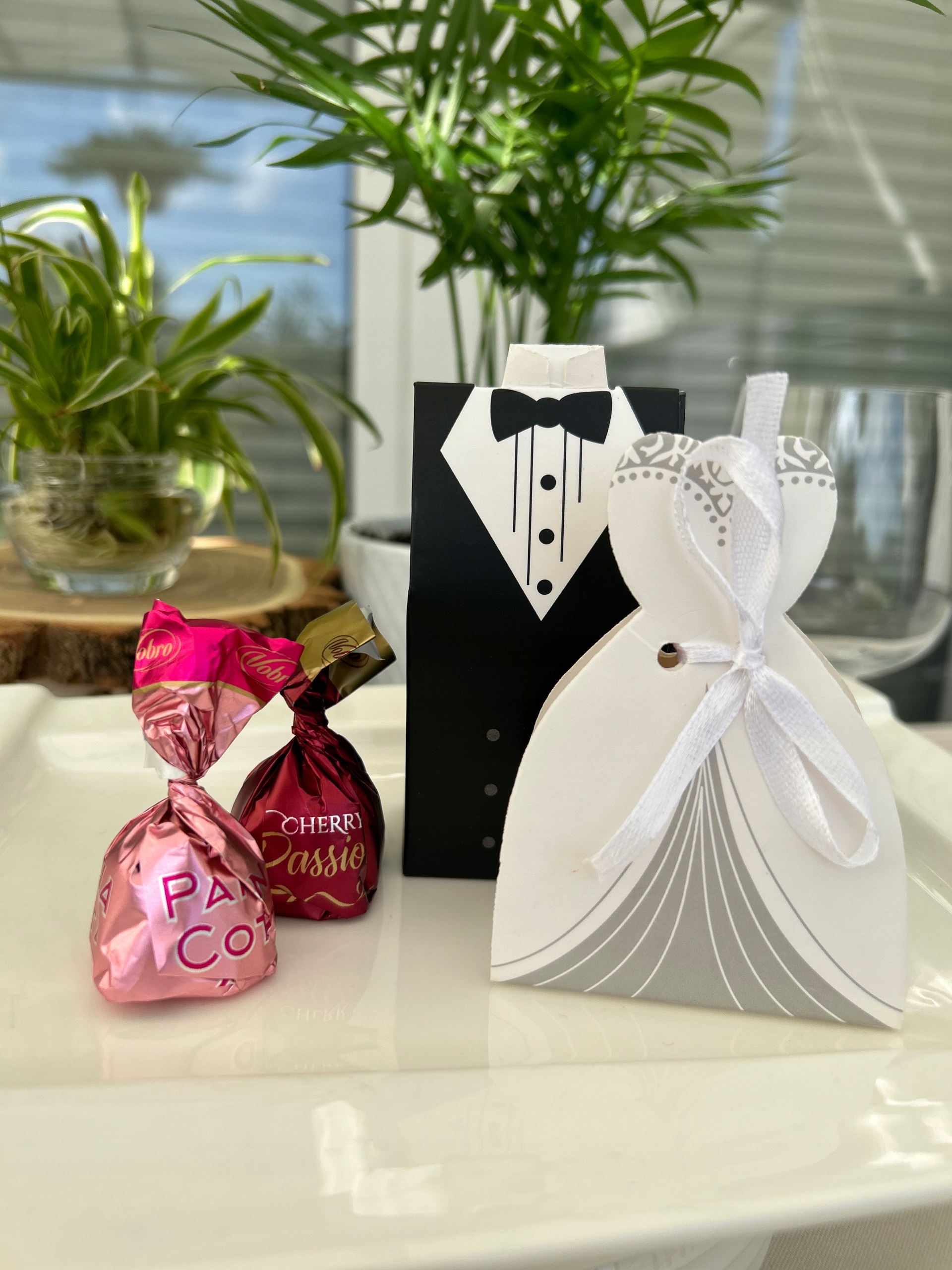 KÖSZÖNETAJÁNDÉK VENDÉGEKNEK ESKÜVŐ PRALINÉ 1 DB Darabszám 1 db