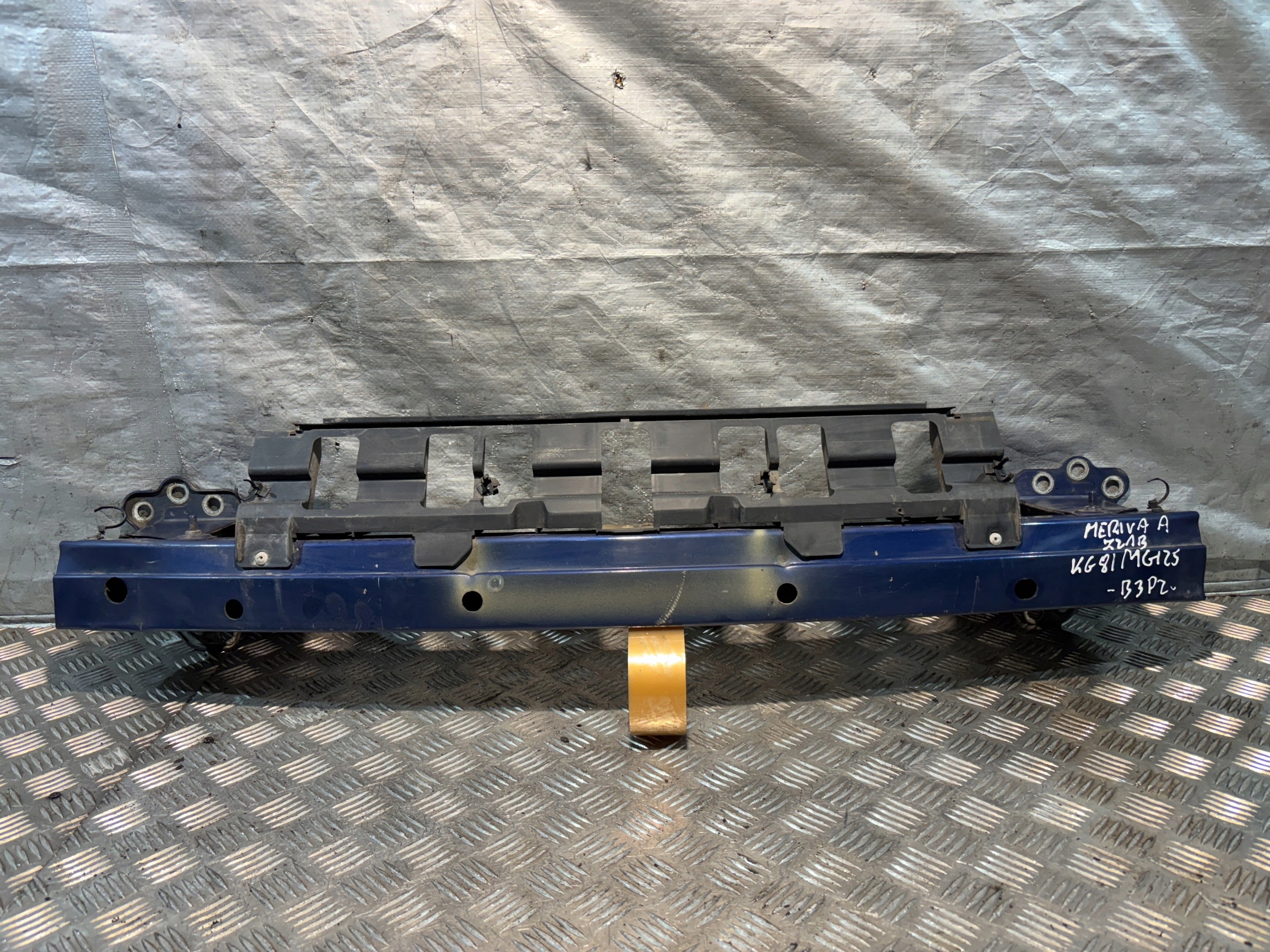 bumper support front Opel Meriva A pre facelift k: Z21B 93368357
