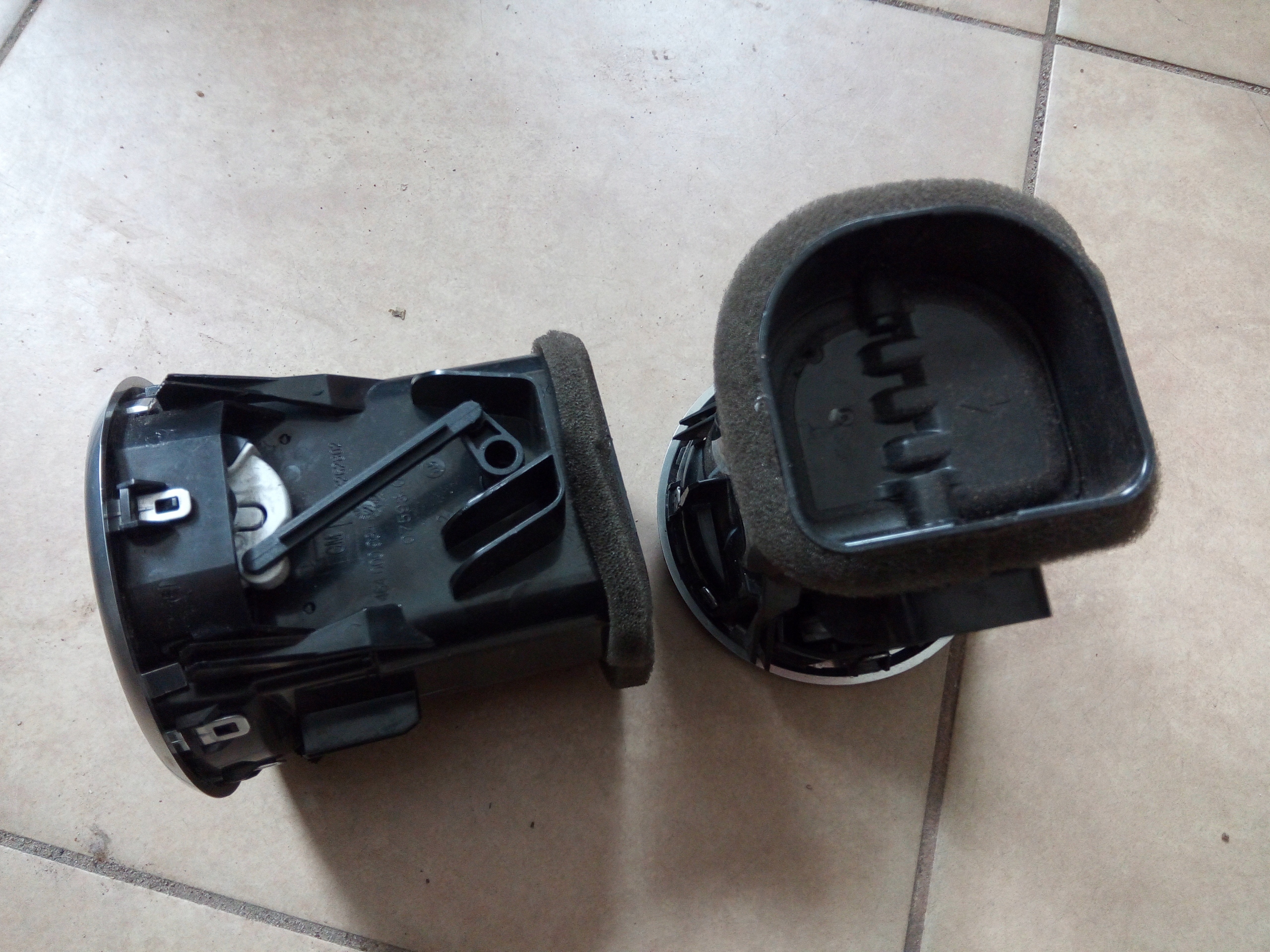 13262802 - РЕШЕТКА ВЕТРОВОГО СТЕКЛА OPEL MERIVA B ORIG.*