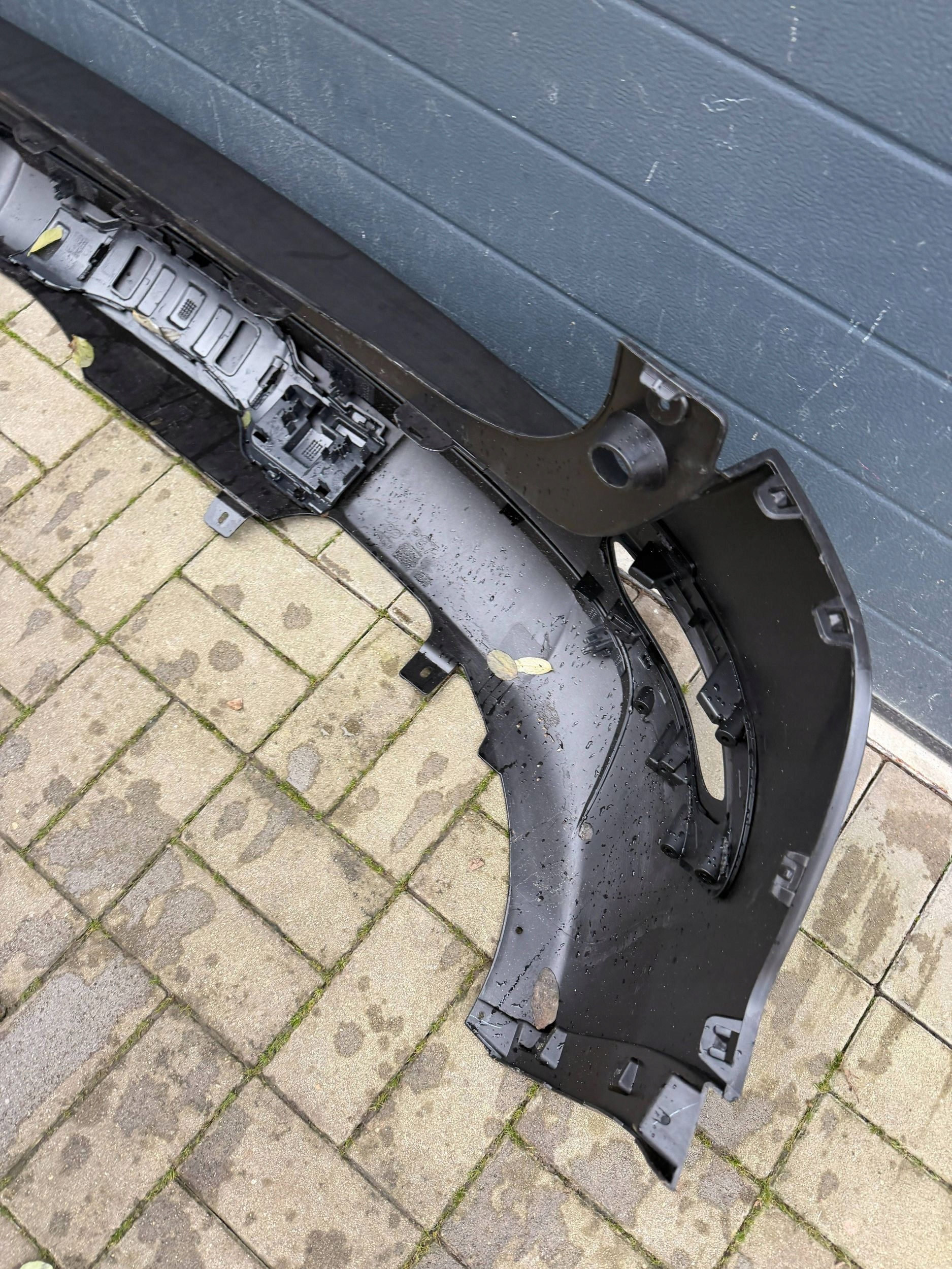 Peugeot 5008 bumper rear part rear