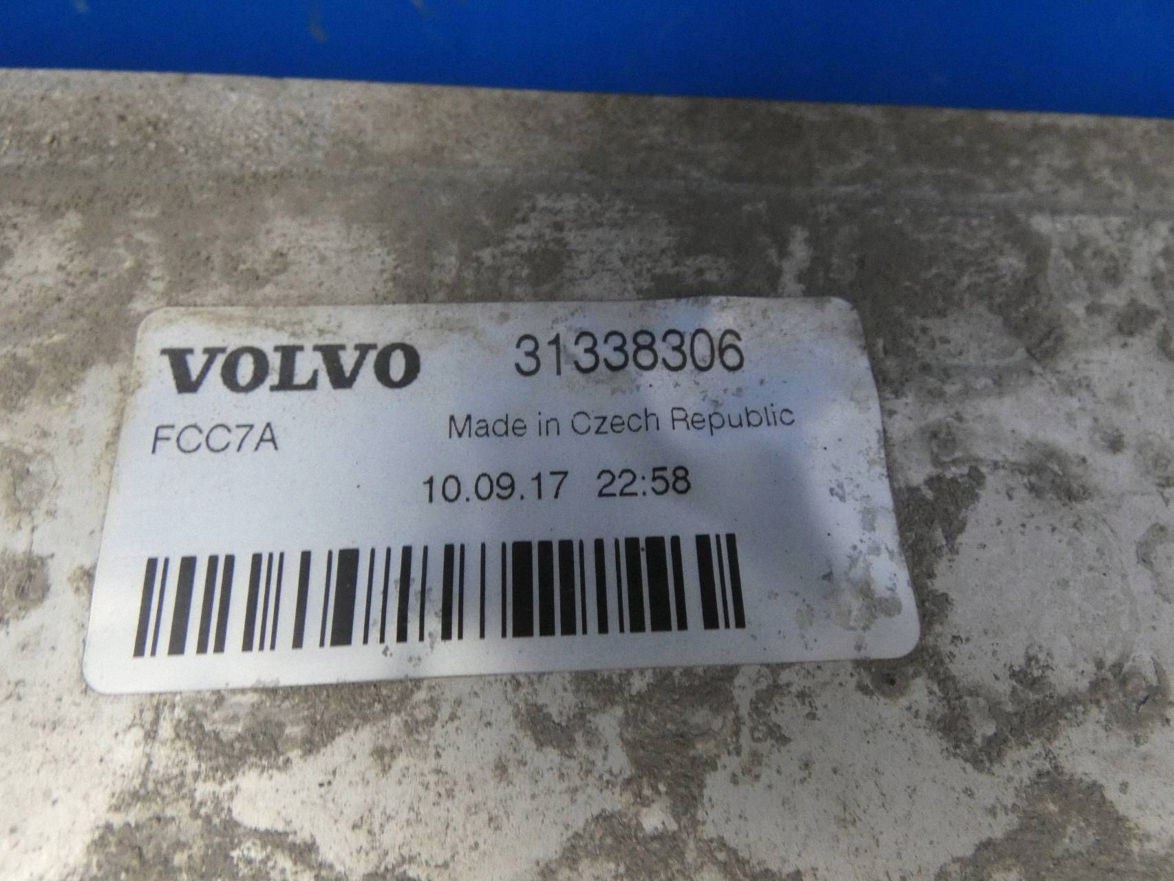 VOLVO XC90 II 2.0 D5 D4 INTERCOOLER Kühler luft