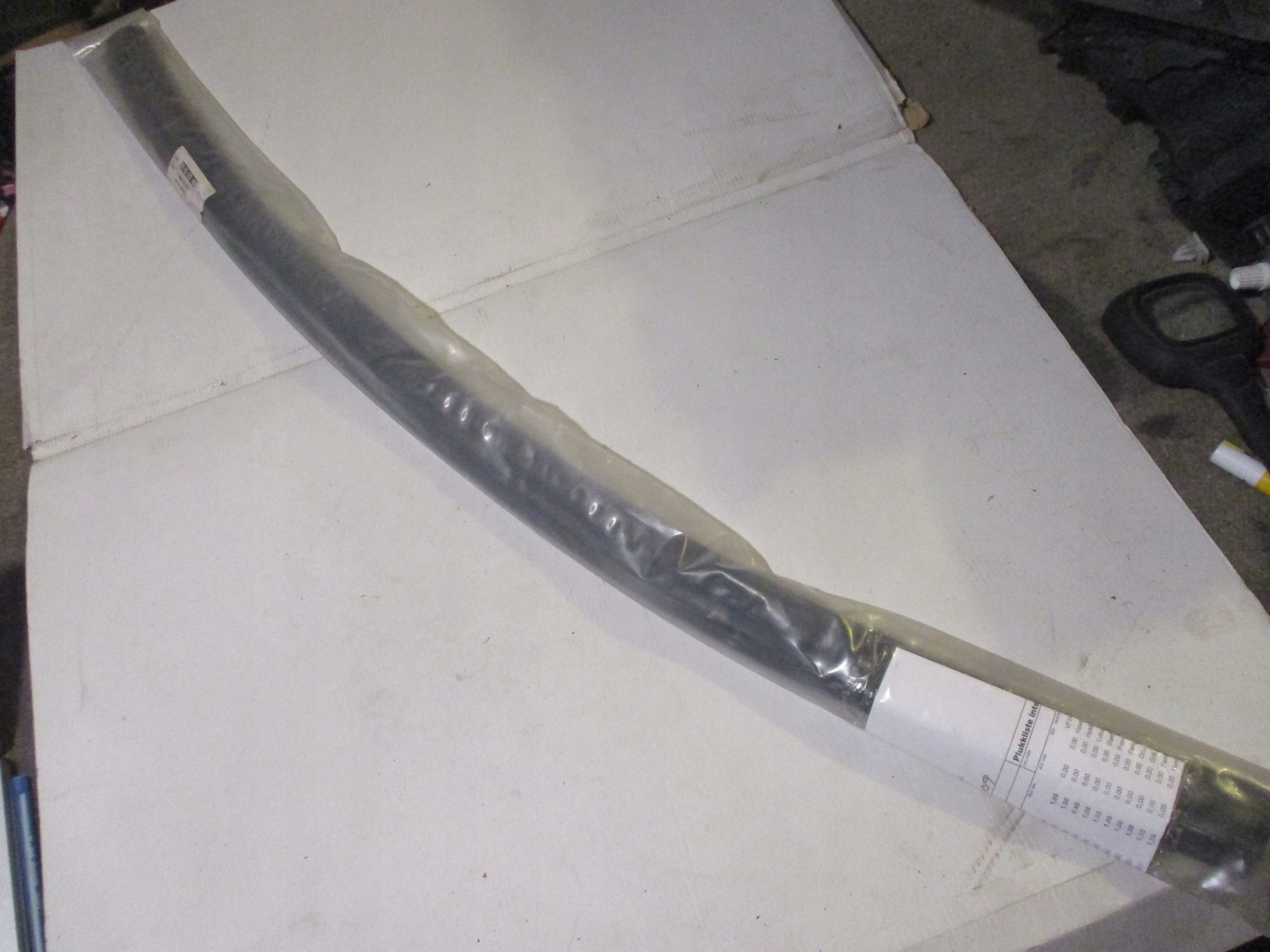 ZOE РЕЗИНОВАЯ ПРОКЛАДКА ПОД КАПОТ 668302046R PN