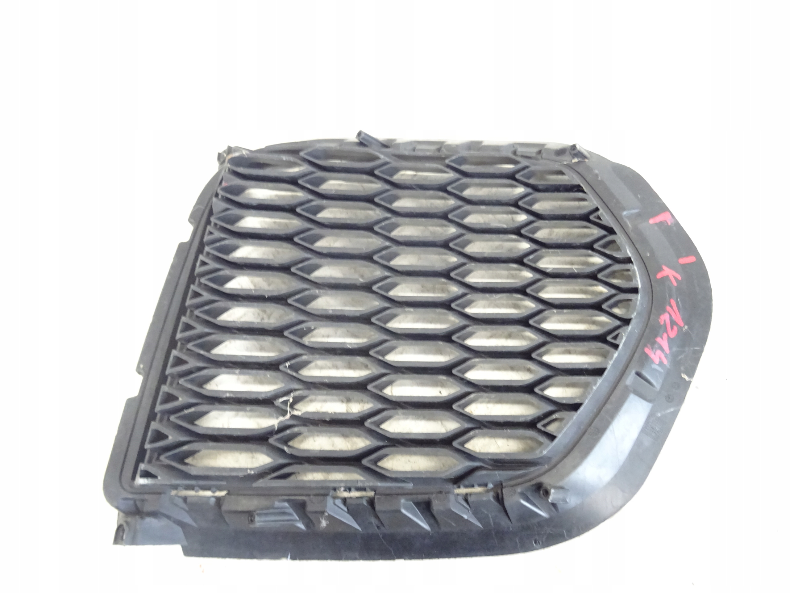 grid of a bumper front front left JAGUAR E-PACE X540 J9C3-15A299-C