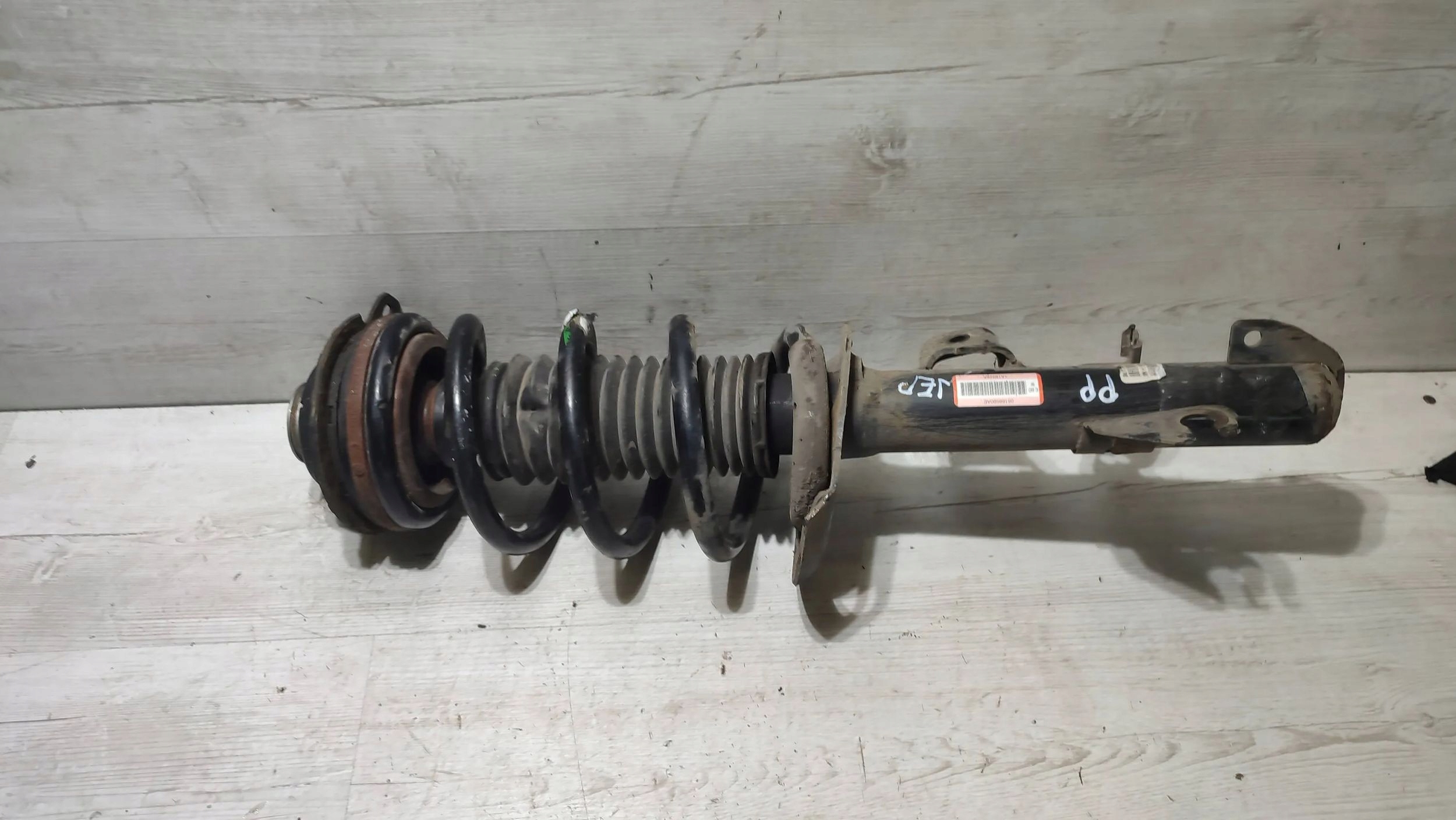 Jeep Cherokee 2015 front side right shock absorber front