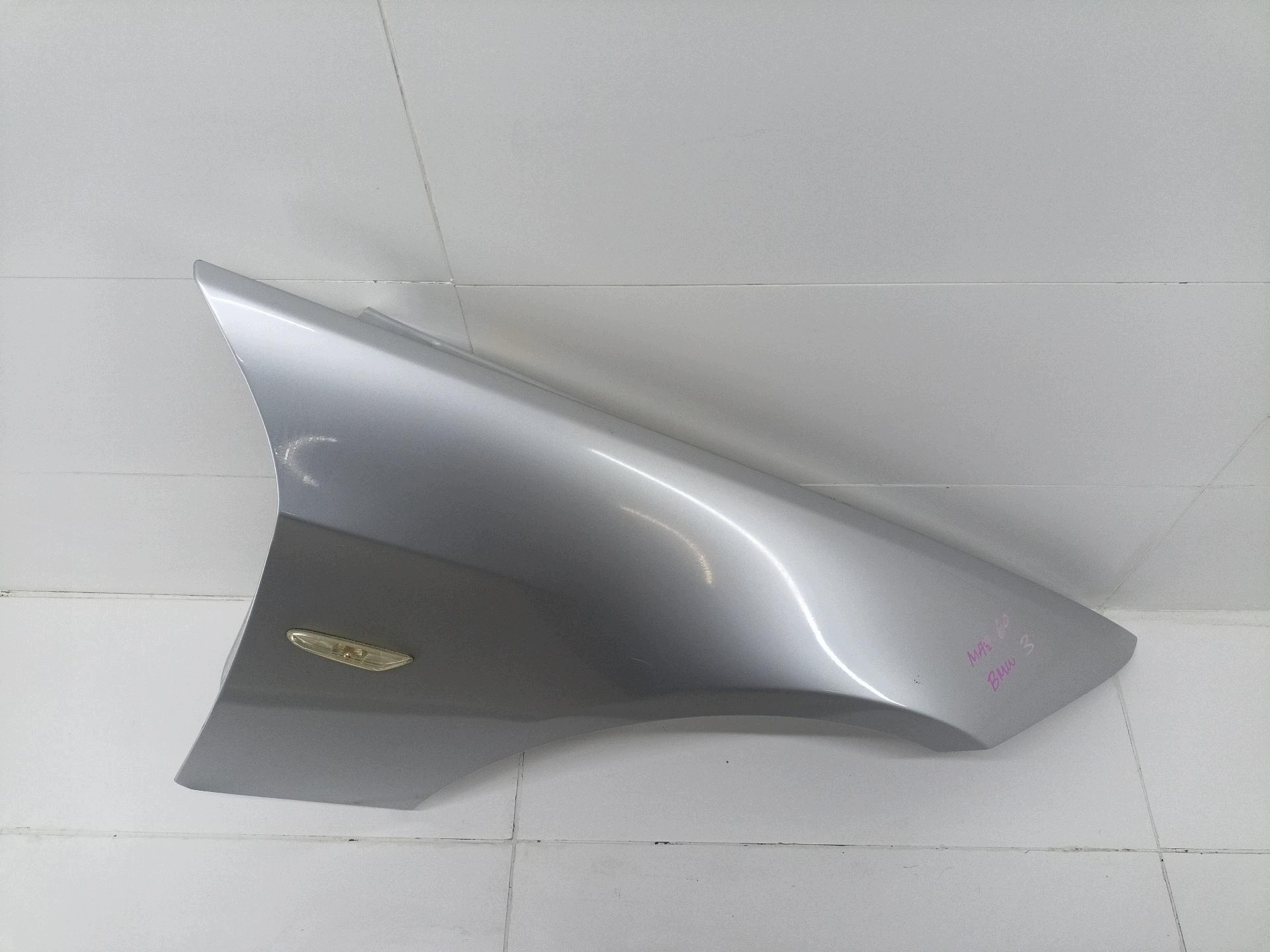fender front right side BMW 3 E90/E91 E90 2006 90010143388
