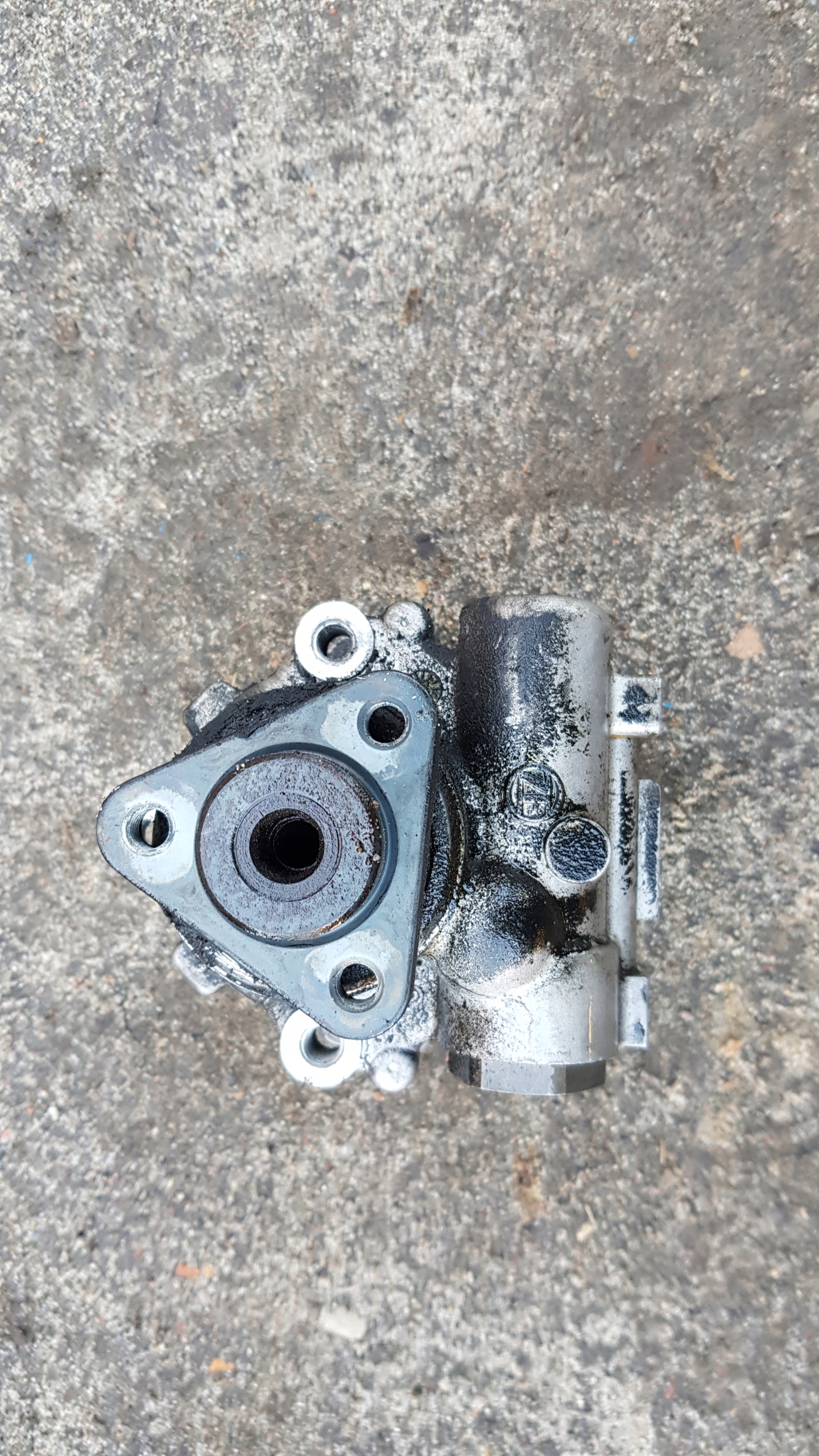 BMW E46 servo pump 3.0 2.0 D 6754172