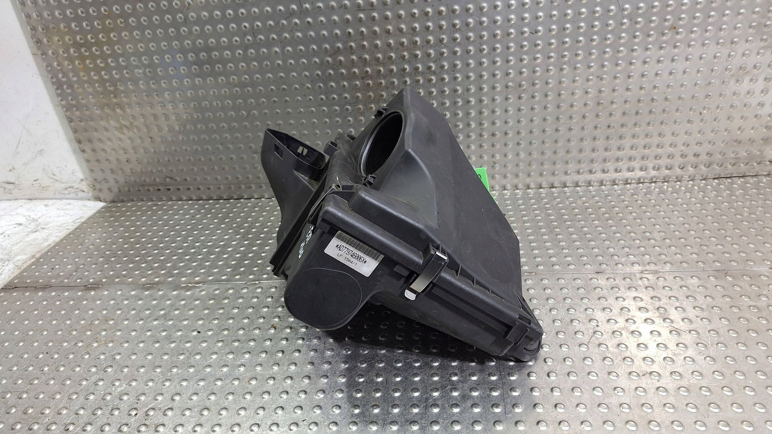 Gehäuse filter luft 7797460 BMW E81 E87 N47 OE