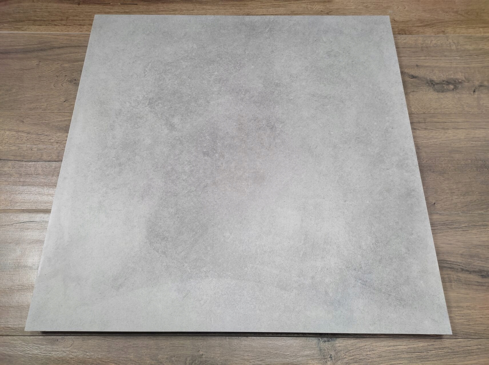 PŁYTKA GRESOWA BOSTON GRCM GRIS 60X60 REKT GAT.I Kod producenta MPN