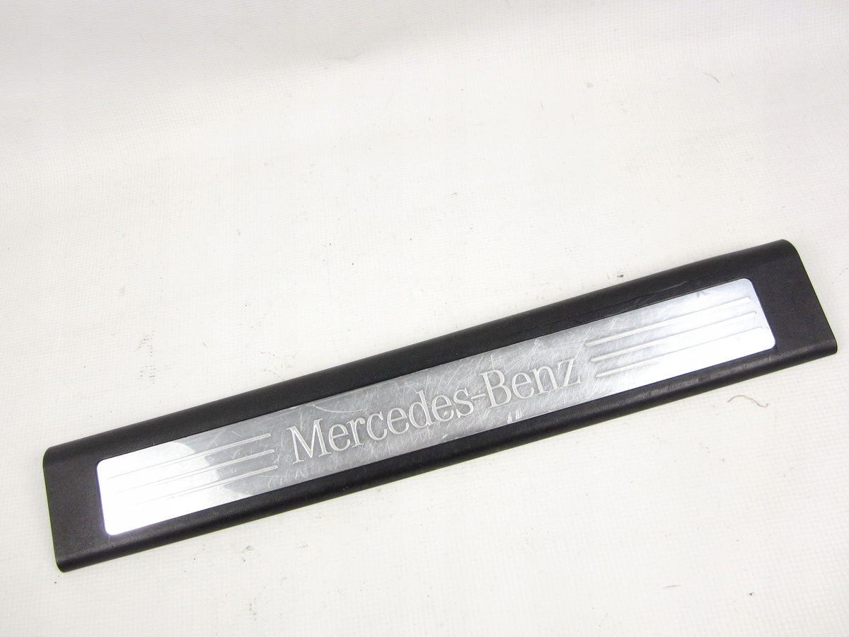 moulding cap of the threshold front front right Mercedes GL X164 9051