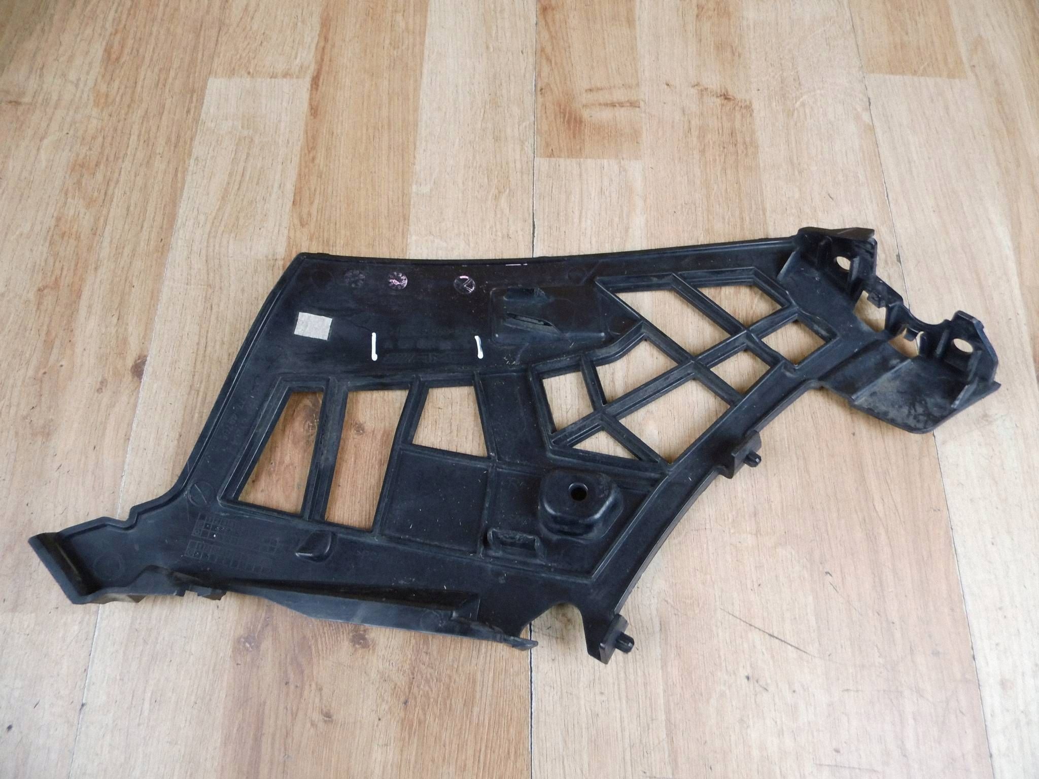 Mercedes A-Klasa 177 Support Support plaque Pare choc Avant Droite Avant