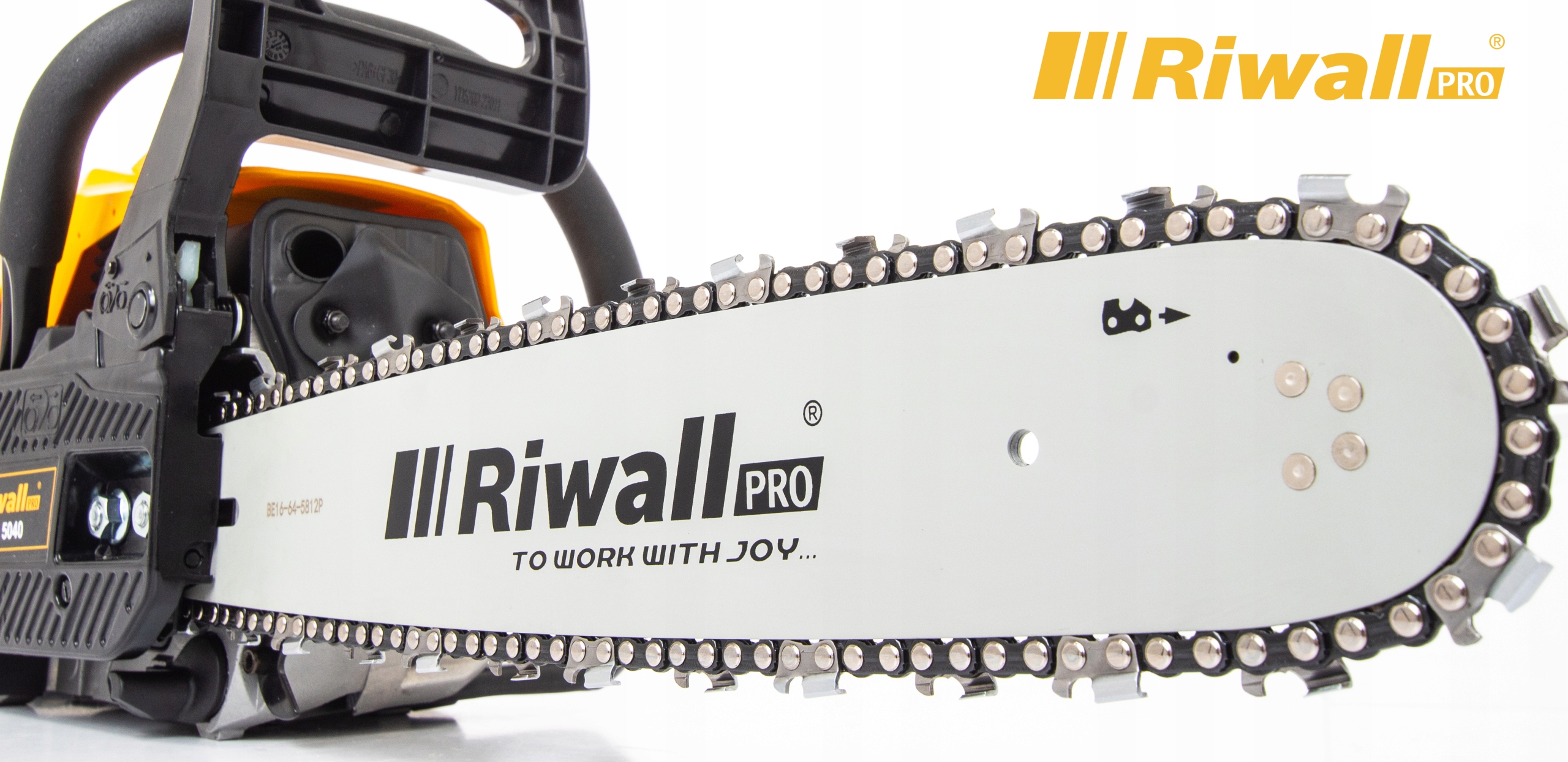 Piła łańcuchowa Spalinowa Riwall MOC 4500 W / 8 KM Napięcie akumulatora 0 V