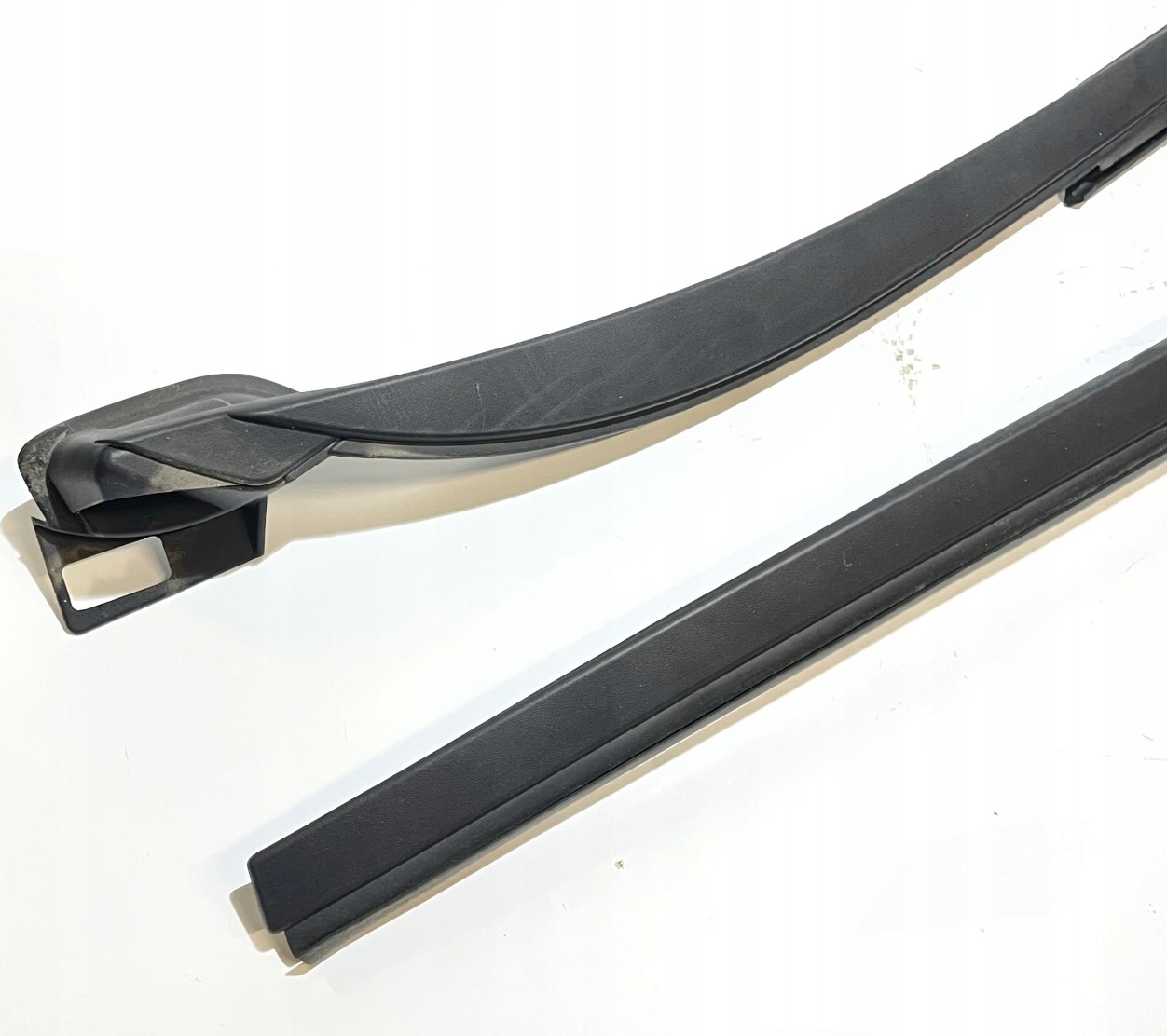RENAULT ZOE II LEFT MOULDING FOR PILLAR COVER FRONT