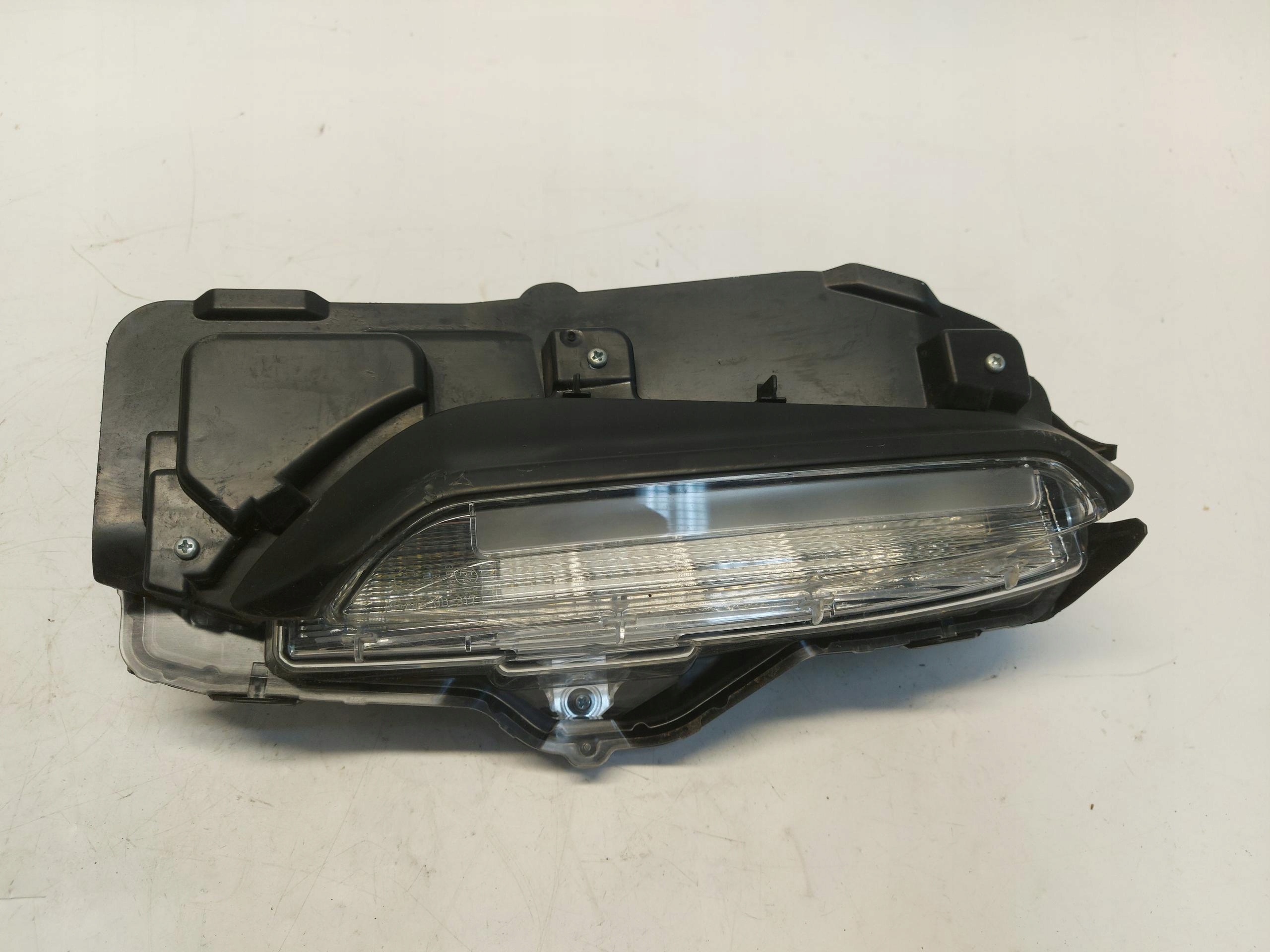 Toyota Yaris CROSS LAMPA LED ŚWIATŁO DRL LEWE PRZÓD
