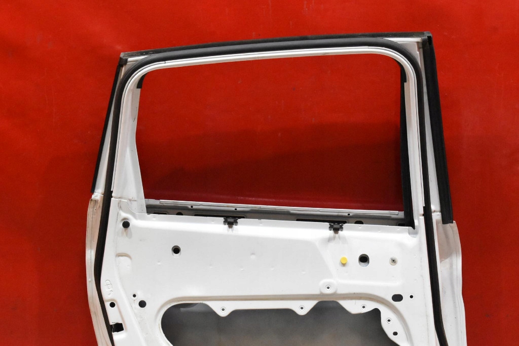 door left rear part rear. BIALE FORD KUGA MK1 and 08-13