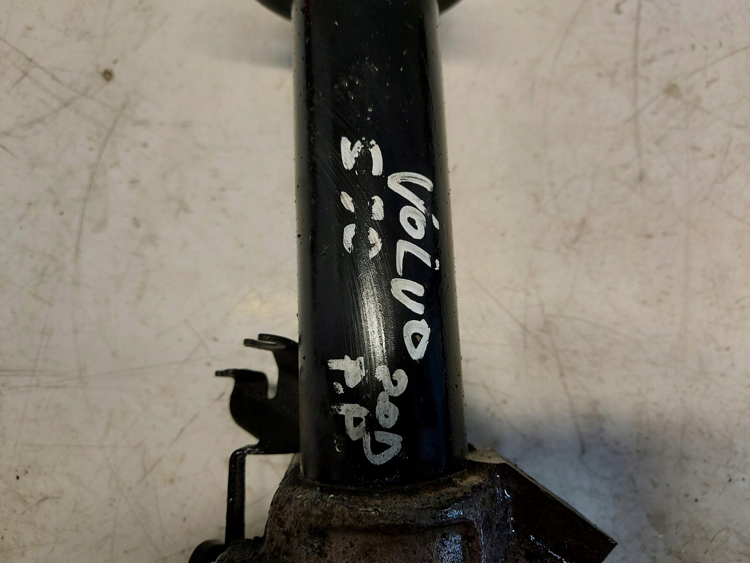 VOLVO S90 D5 sedan shock absorber left front