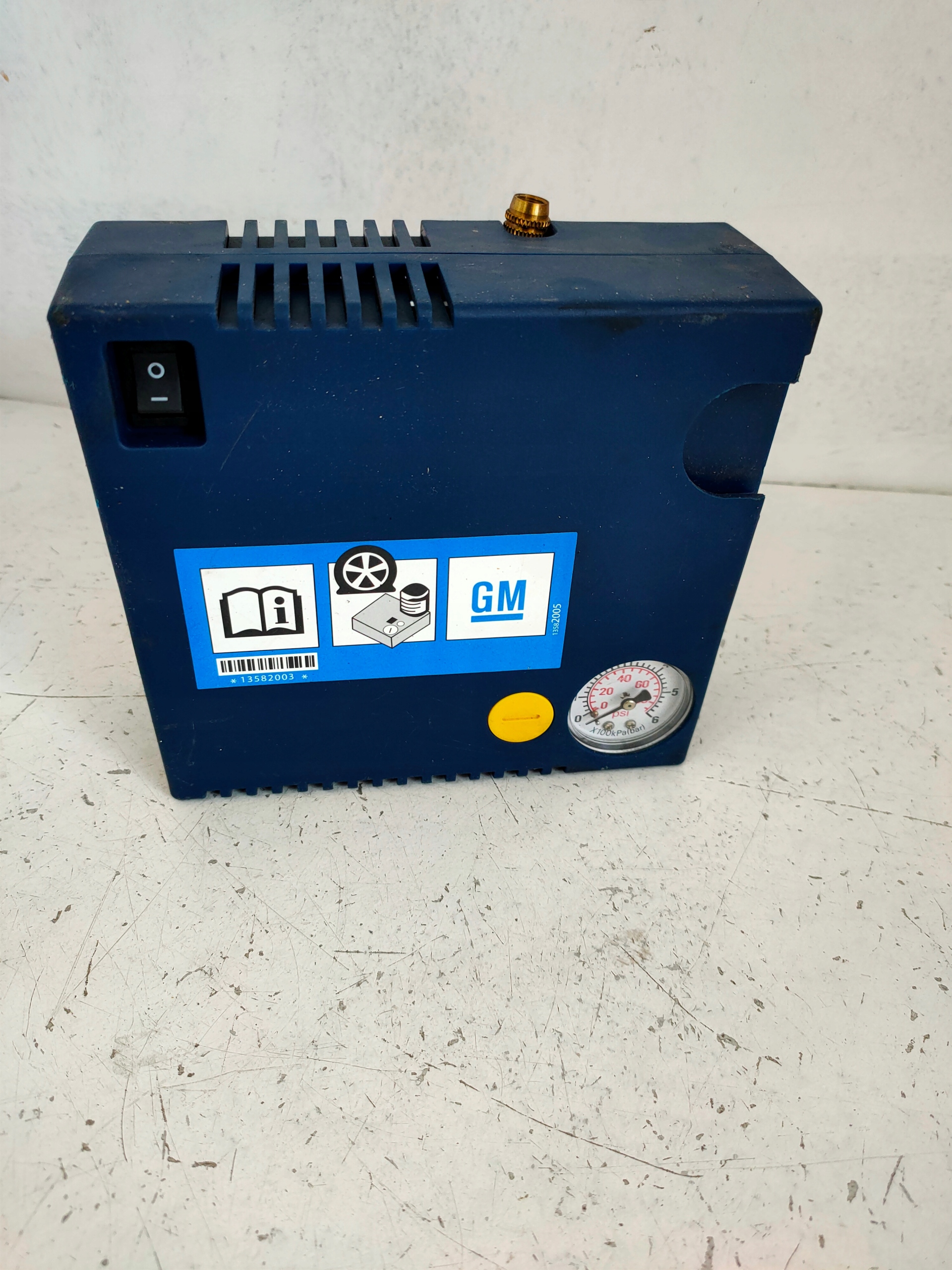 Насосний компресор справжній opel 13582003