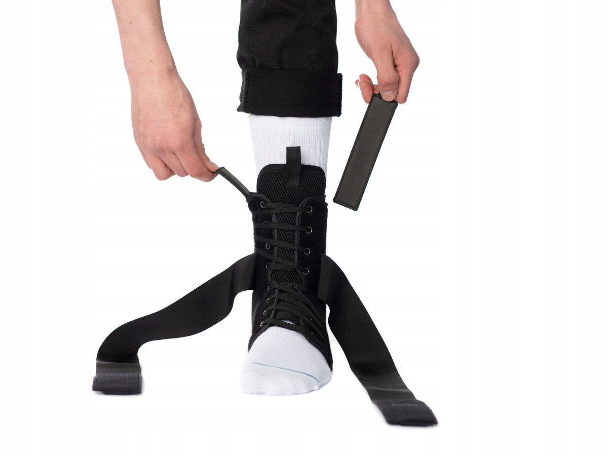 Stabilizátor kotníku Space Brace 2.0 černý Xs