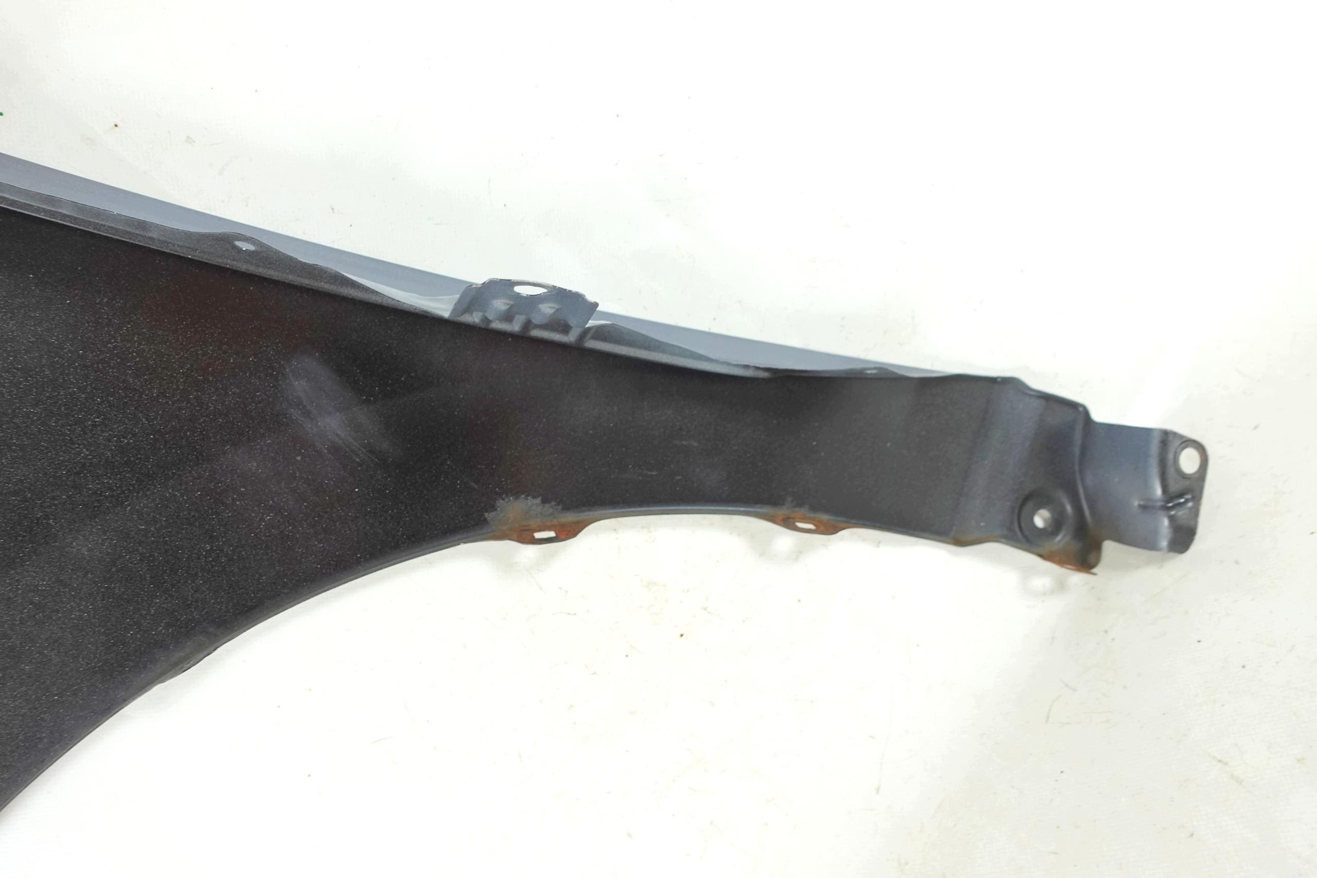 fender right front front TOYOTA VERSO 09-13 8T4 2009-2013