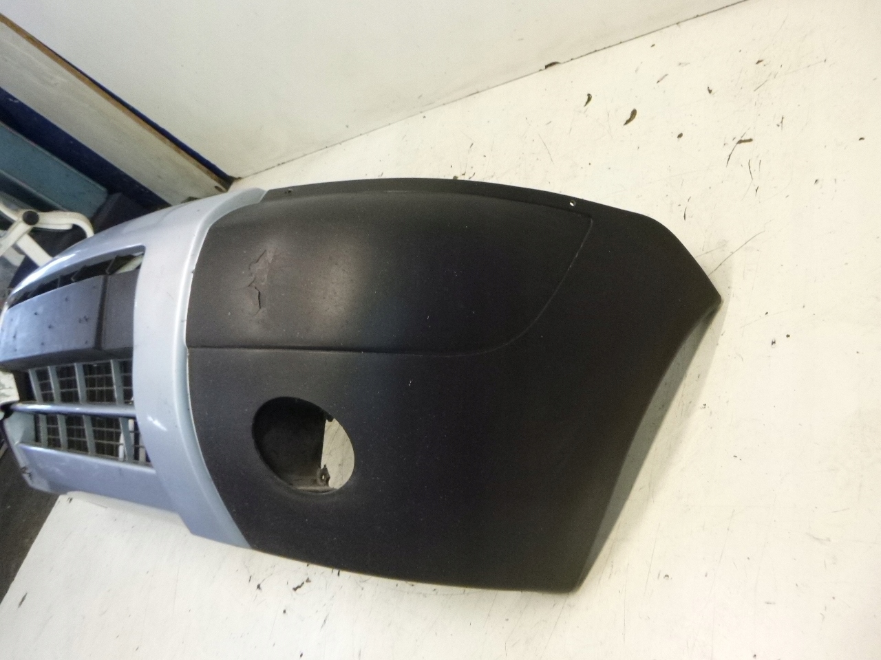 FRONTSTOSSSTANGE PEUGEOT PARTNER UND LIFT EYLC 2004R.