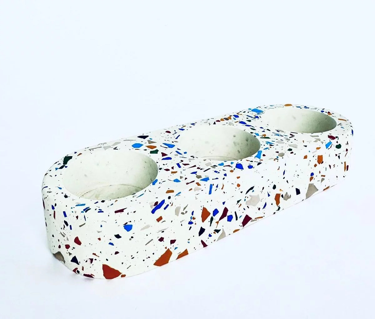 Ručně vyrobený svícen T-Light 3 Terrazzo Lastryko Barevné