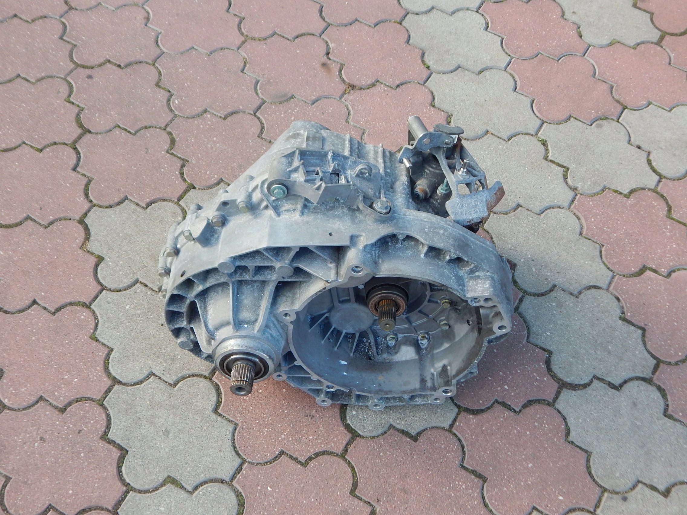 VW T5 коробка biegow 2.5 TDI GWB