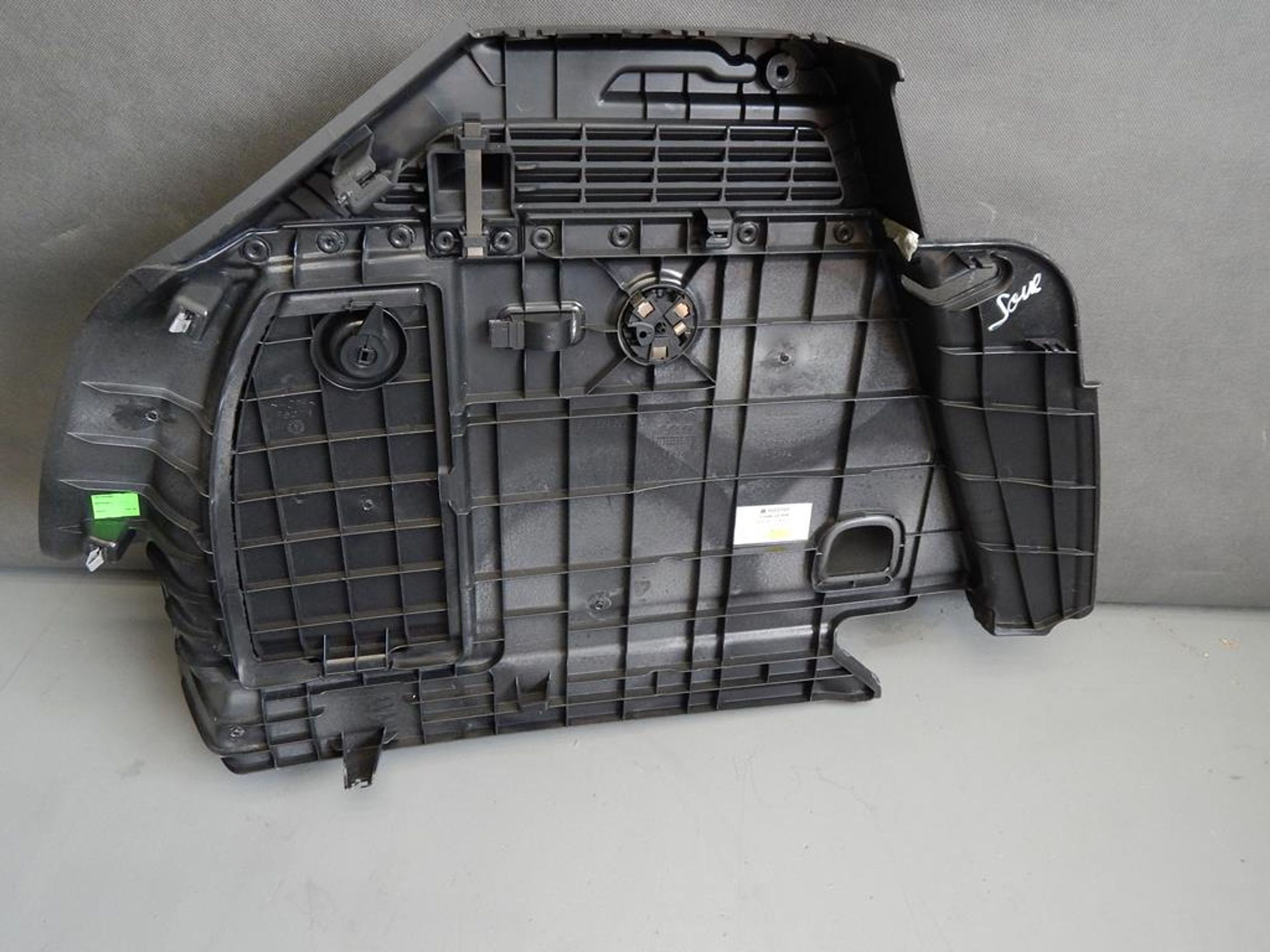 AUDI A3 8V boot upholstery right 8V3863880