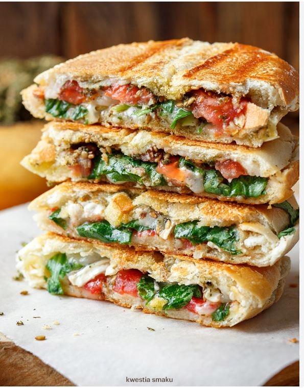 Opiekacz -100 POMYSŁÓW NA SNIADANIE Model 127002