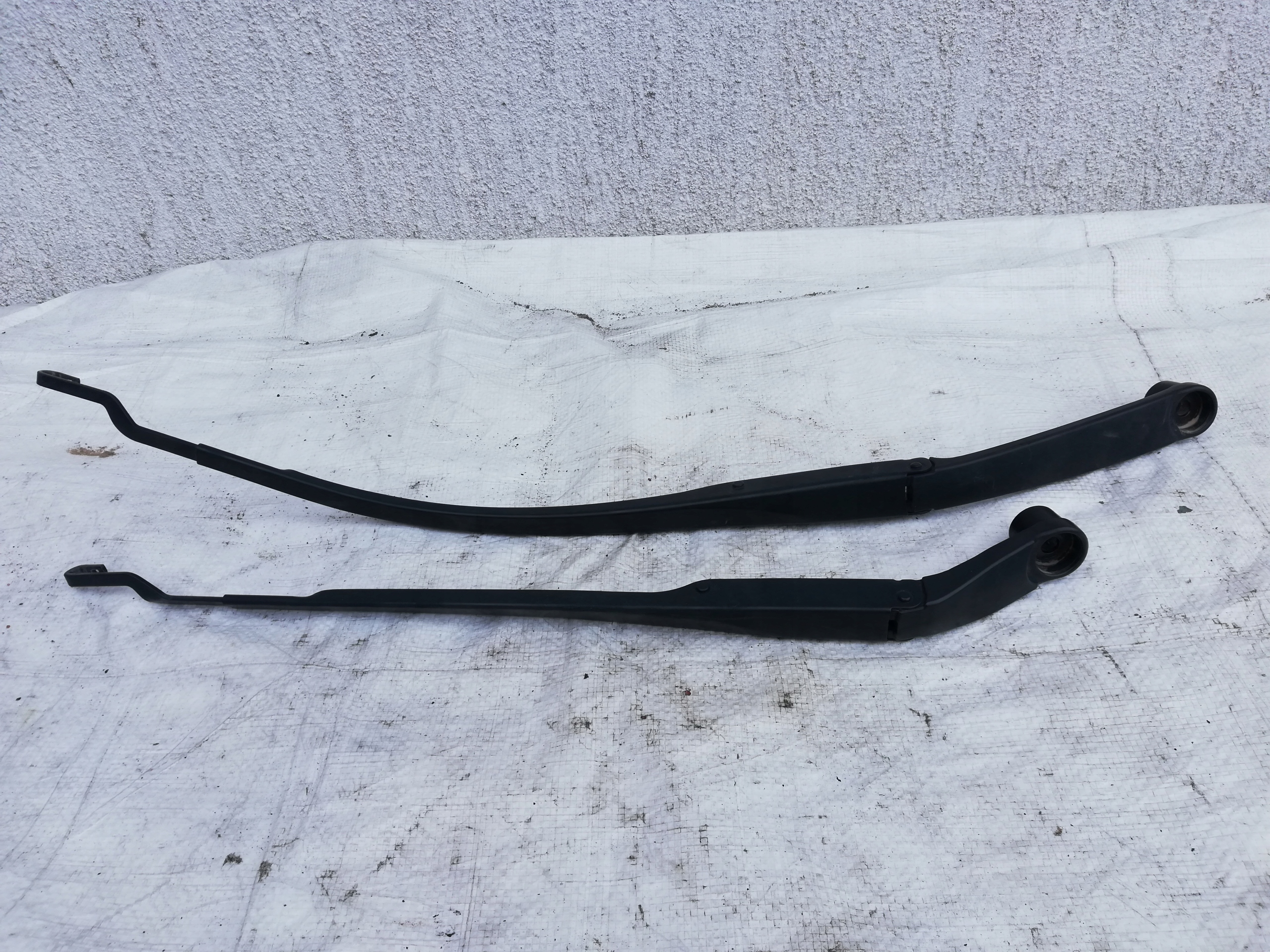 Важелі склоочисника передні HYUNDAI i30 III 19-22