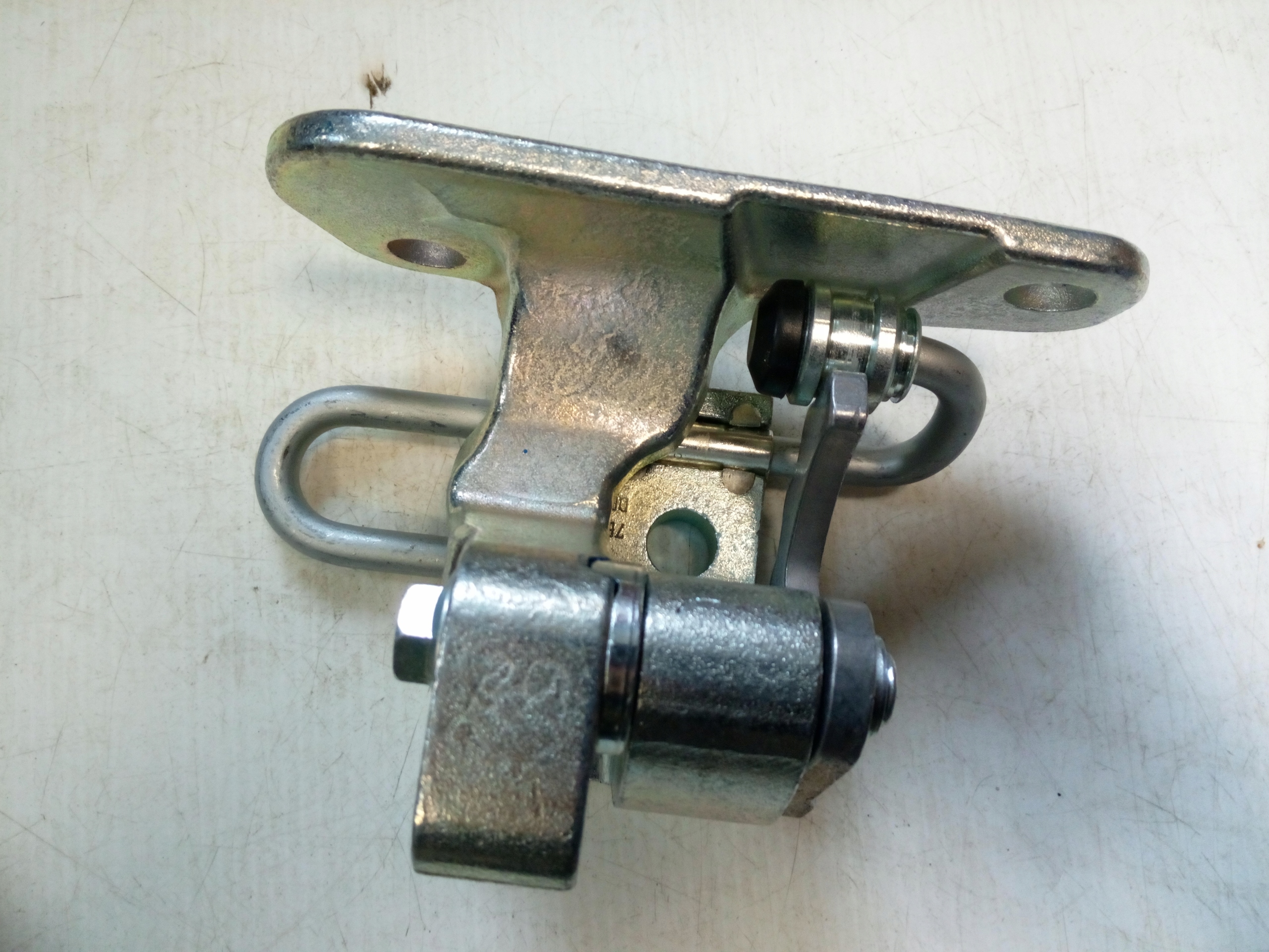 7E0831411 - Петля двері VW TRANSPORTER T5 T6 передня нова оригінальна*