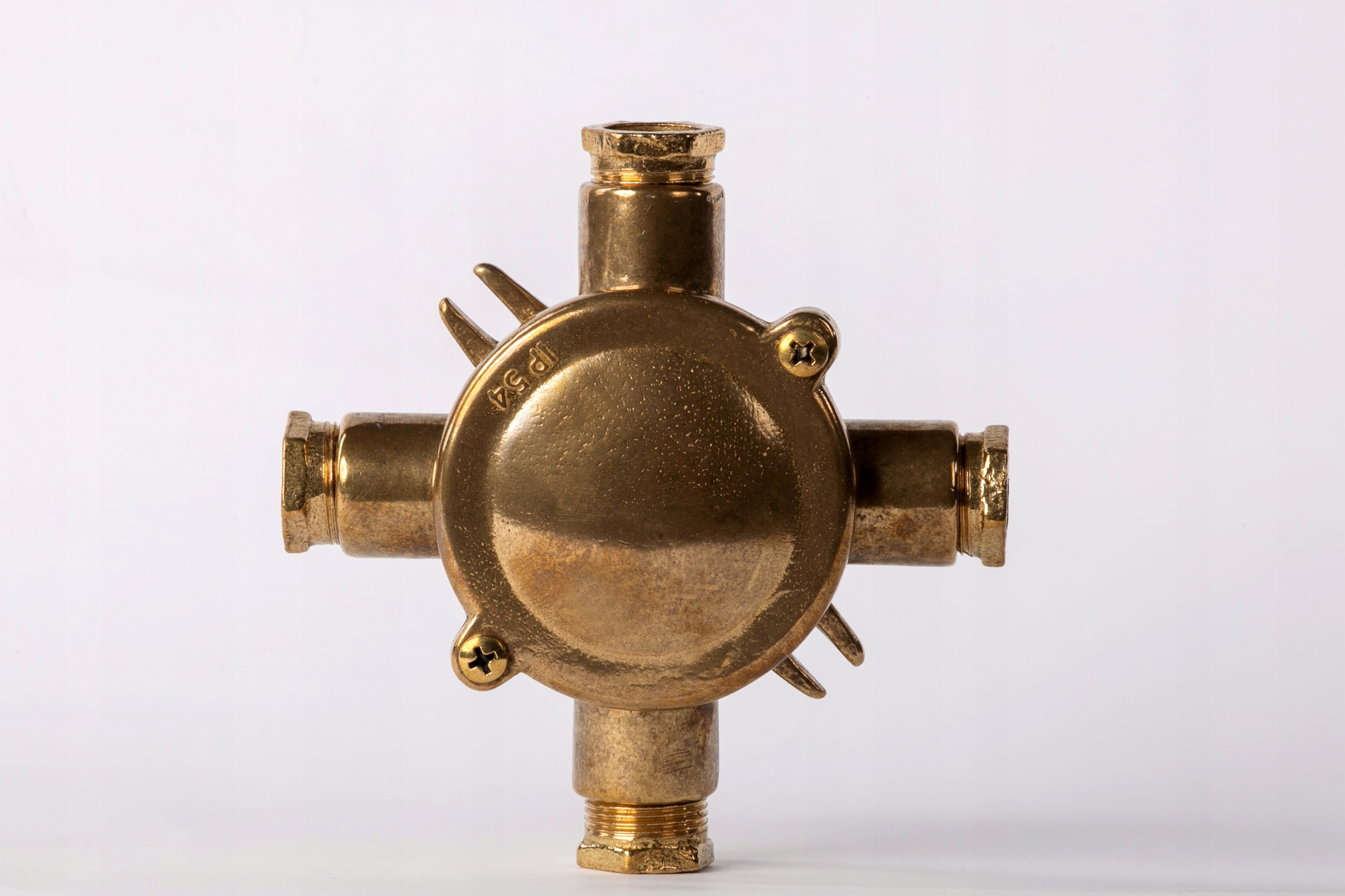 Mosazná rozbočovací elektroinstalační krabice mosaz brass premium – 4 výstupy
