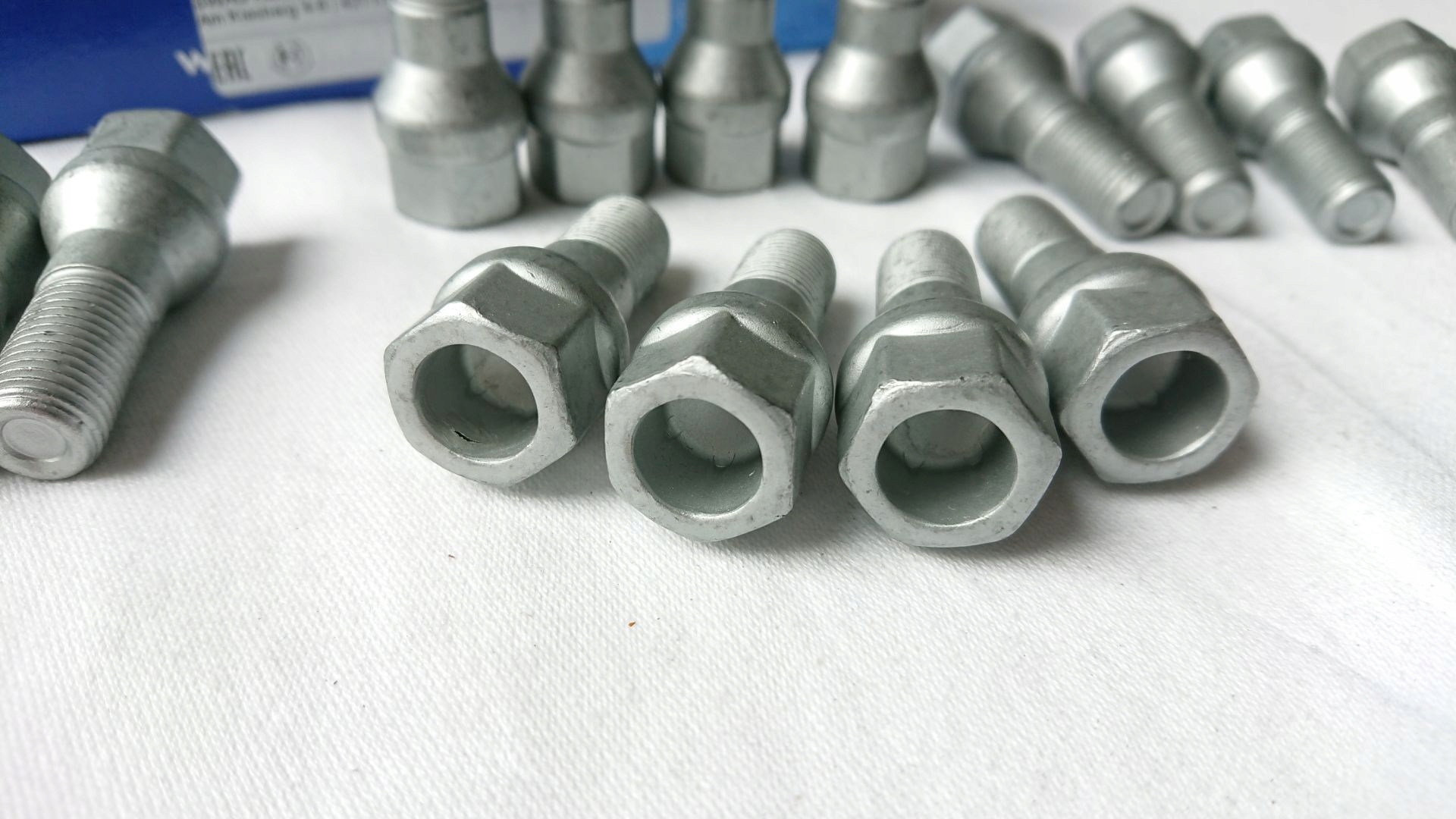 SRUBY KOLA 16szt CITROEN C2 C3 I II III C4 I II Number of Pieces 16 pcs