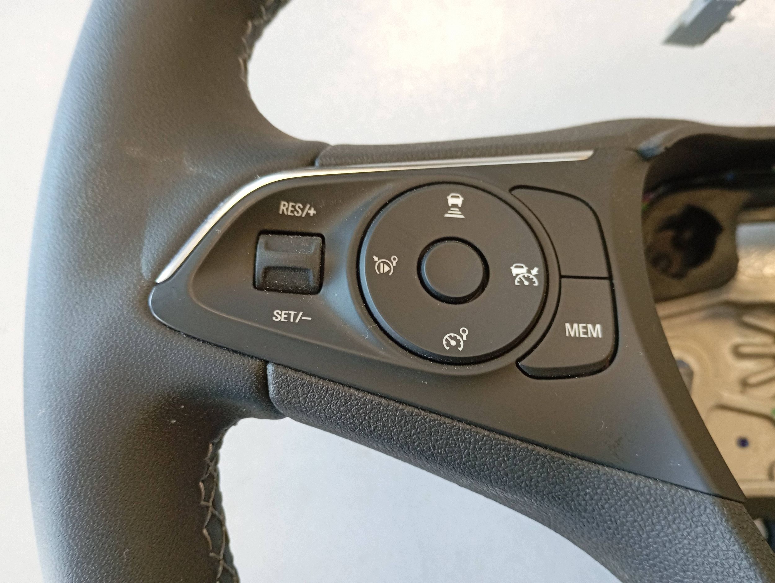 volant OPEL MOKKA B